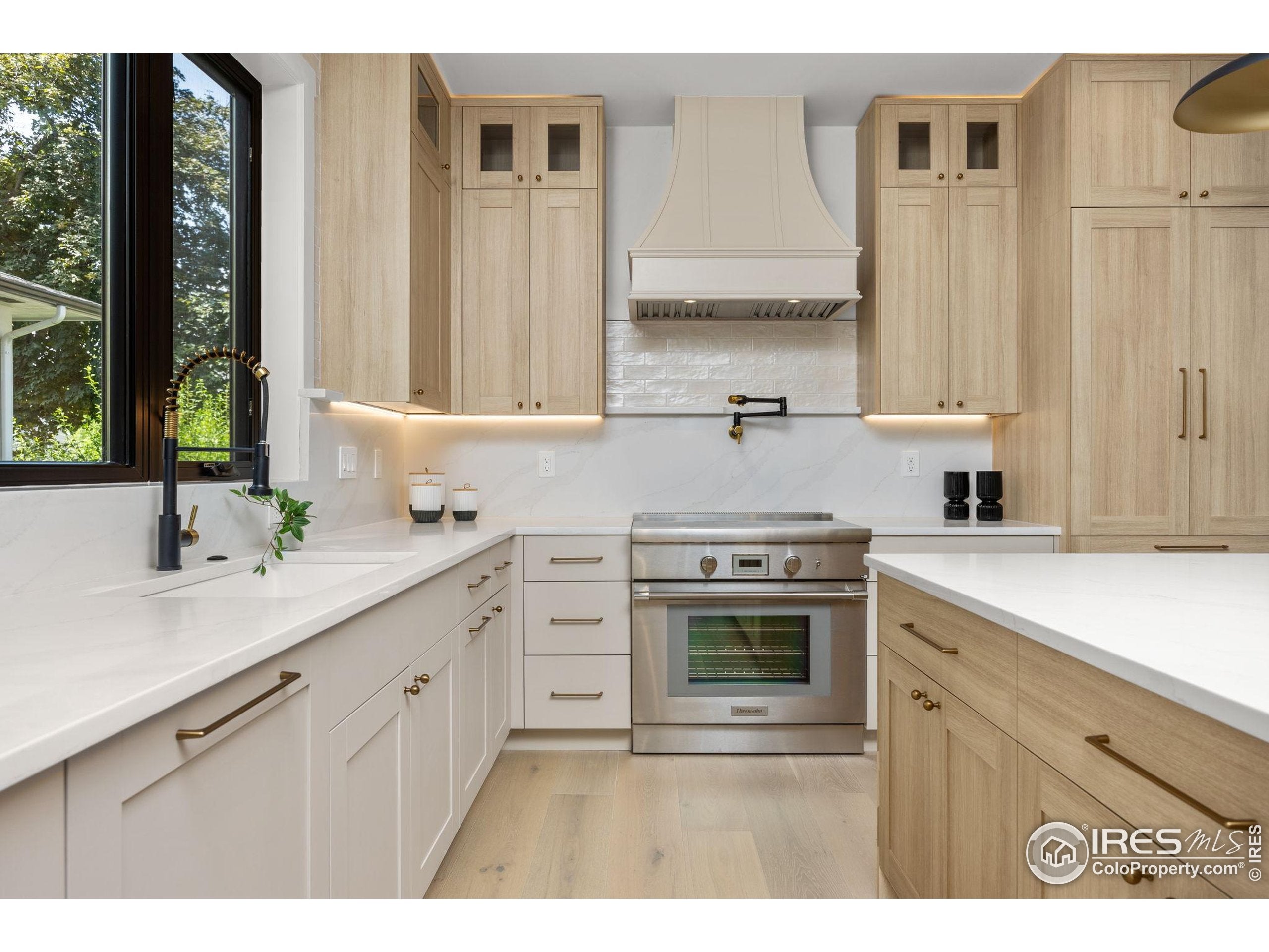 Louisville, Colorado, 80027, United States, 6 Bedrooms Bedrooms, ,4 BathroomsBathrooms,Residential,Active,1903214