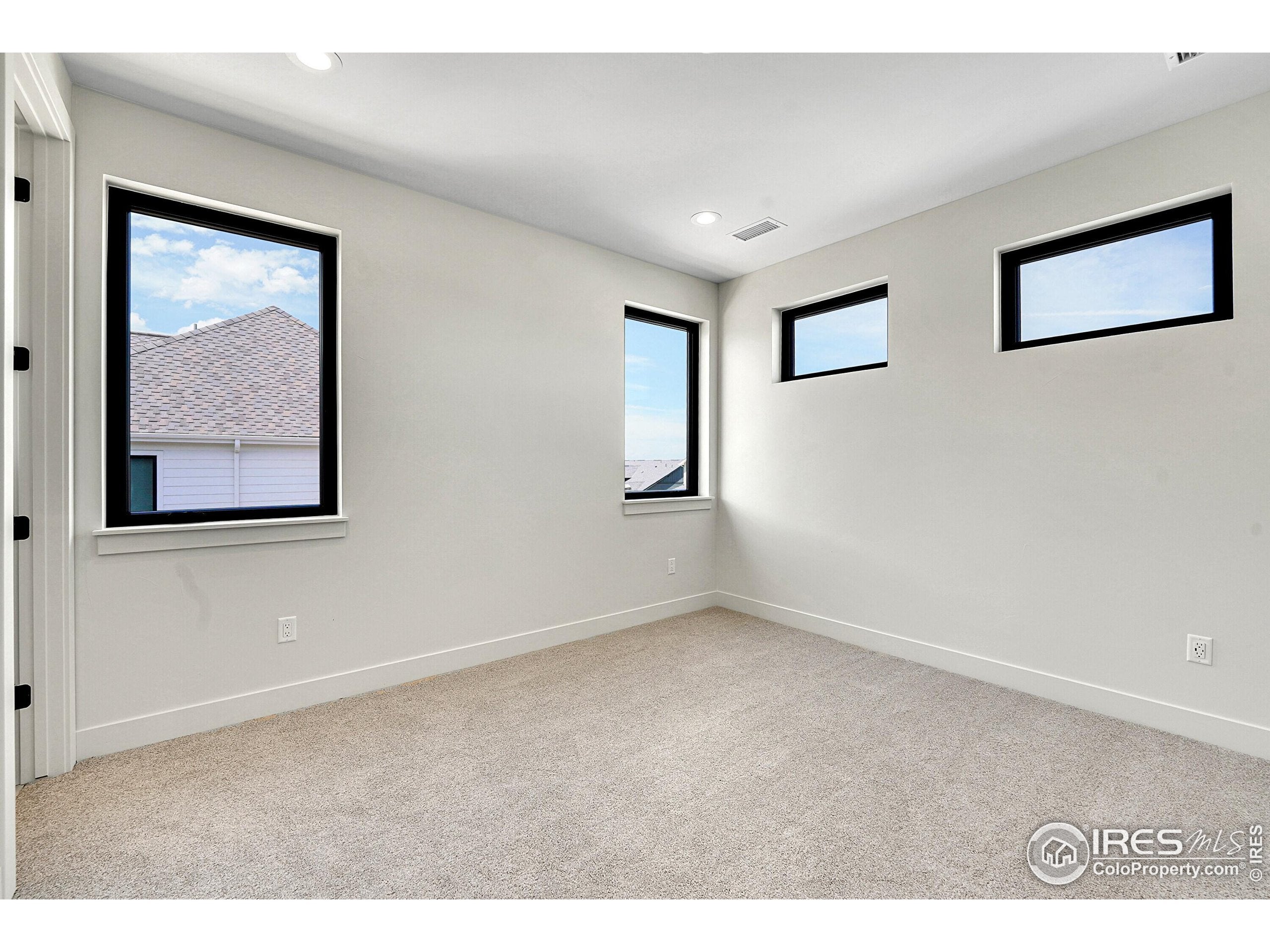 Louisville, Colorado, 80027, United States, 5 Bedrooms Bedrooms, ,6 BathroomsBathrooms,Residential,Active,1997547