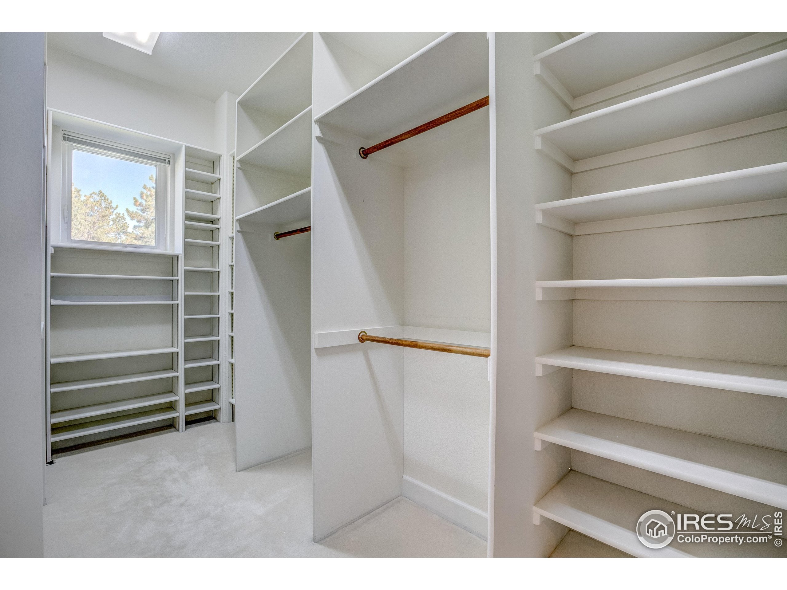 Estes Park, Colorado, 80517, United States, 4 Bedrooms Bedrooms, ,3 BathroomsBathrooms,Residential,Active,1952630