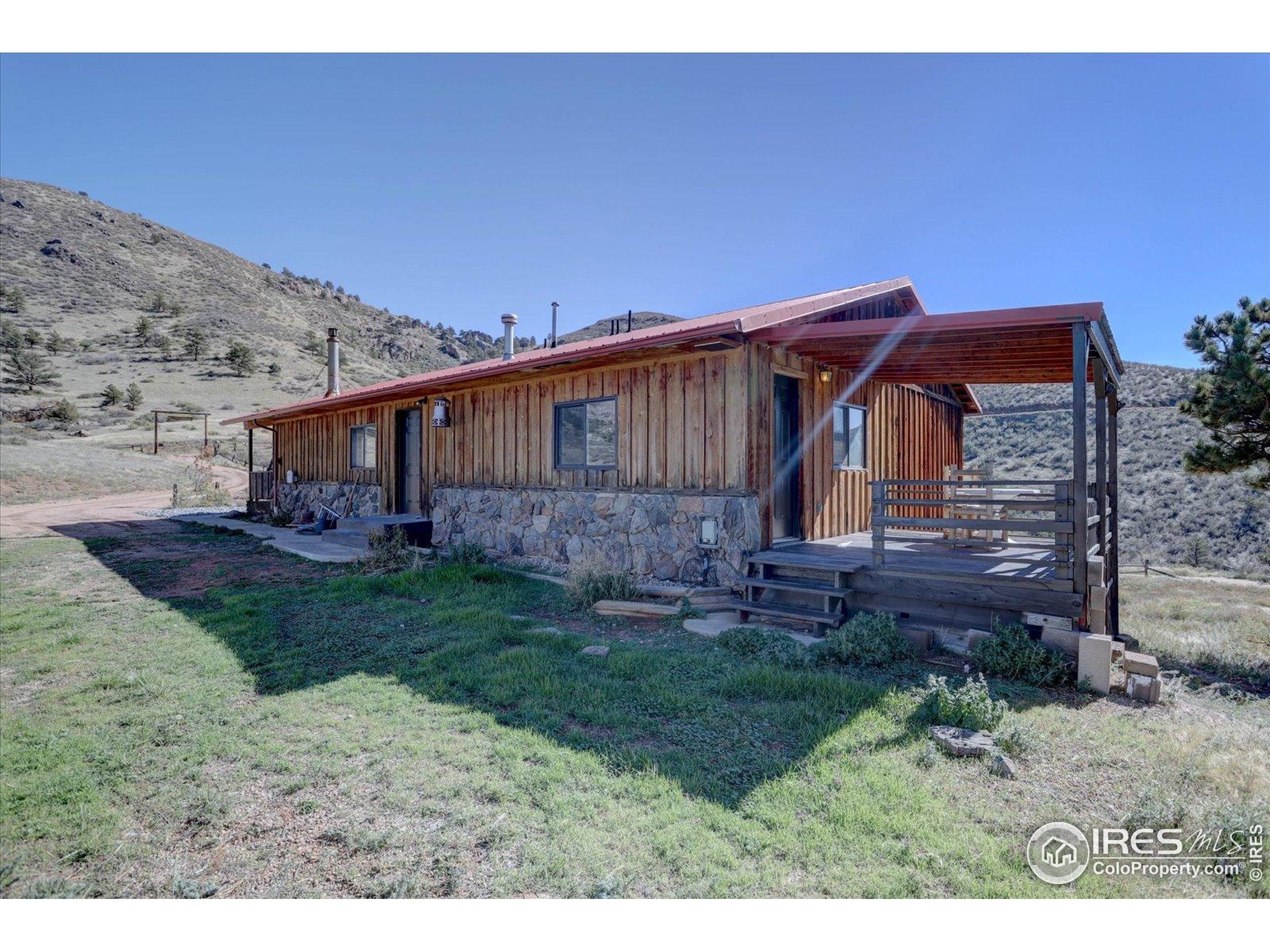 Lyons, Colorado, 80540, United States, 3 Bedrooms Bedrooms, ,2 BathroomsBathrooms,Residential,Active,1969834