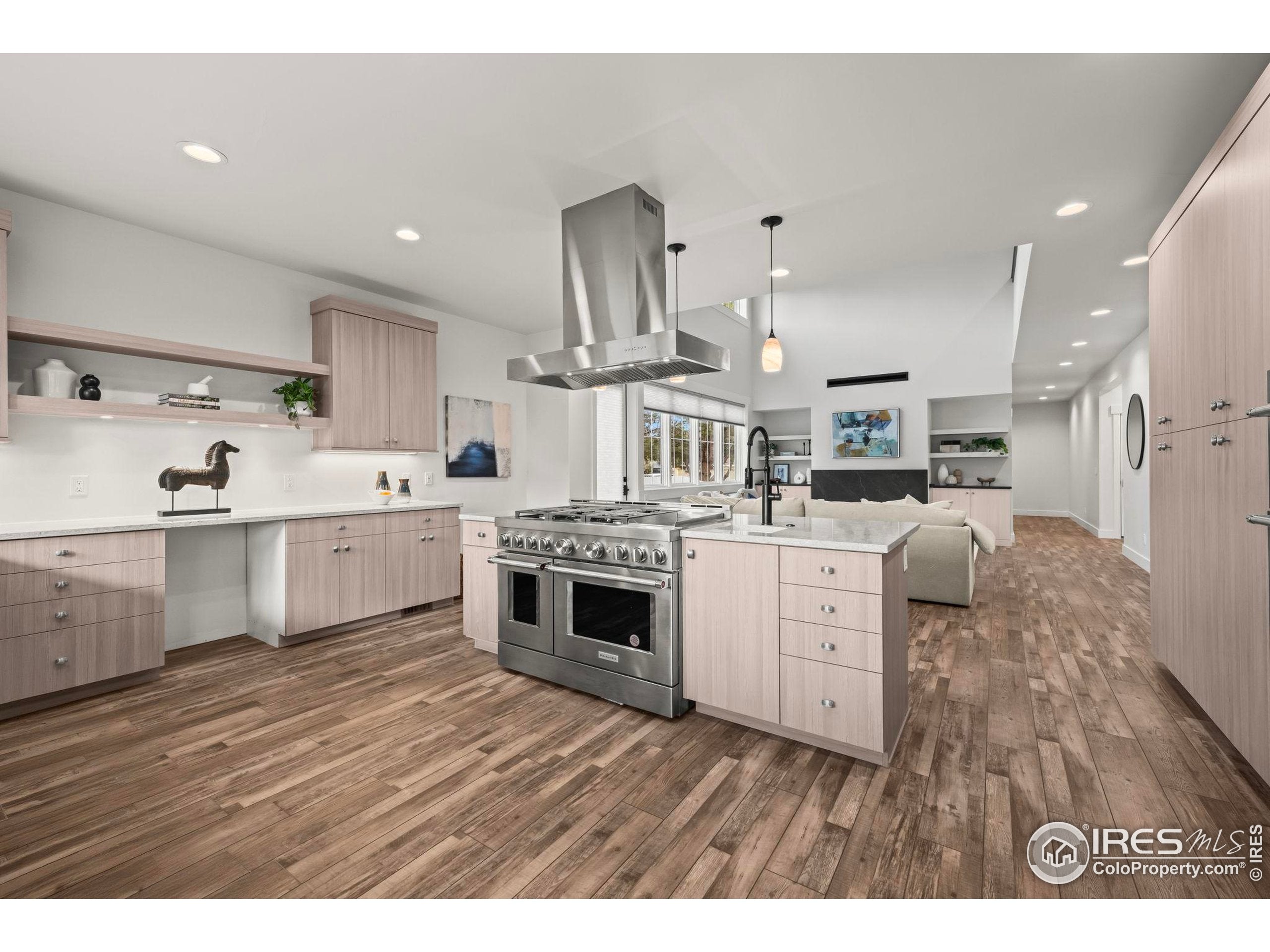 Lafayette, Colorado, 80026, United States, 5 Bedrooms Bedrooms, ,7 BathroomsBathrooms,Residential,Active,2006932