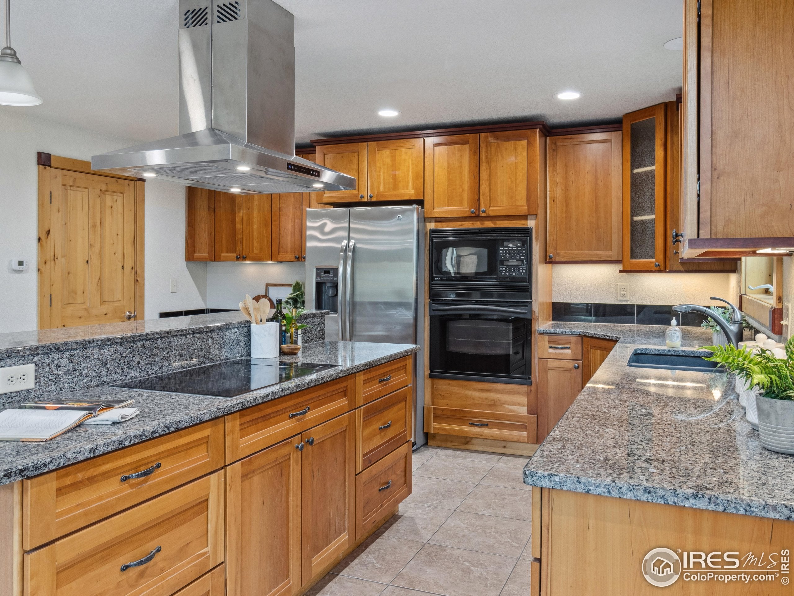 Estes Park, Colorado, 80517, United States, 5 Bedrooms Bedrooms, ,4 BathroomsBathrooms,Residential,Contingent,1824567