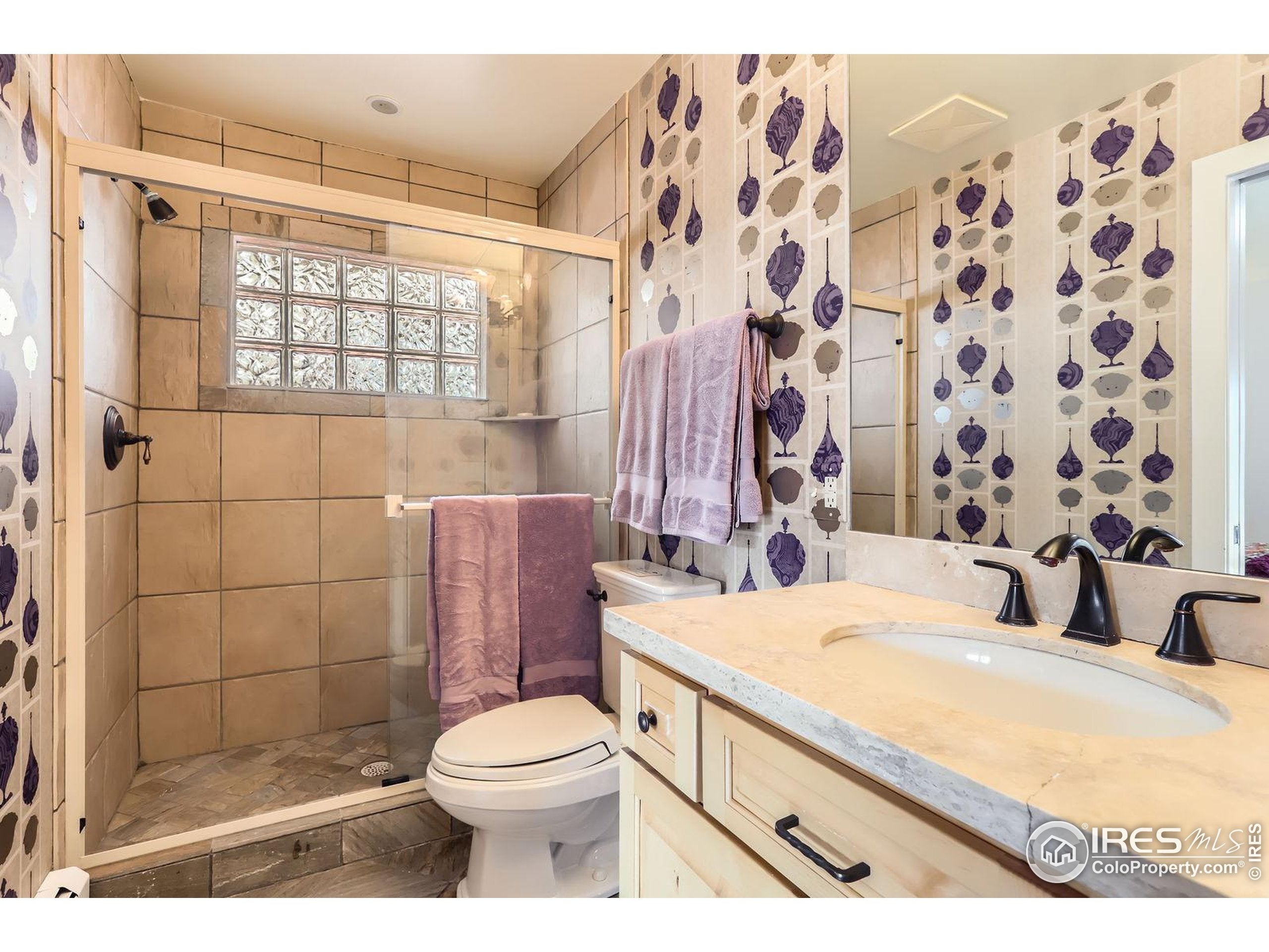 Boulder, Colorado, 80302, United States, 4 Bedrooms Bedrooms, ,5 BathroomsBathrooms,Residential,Pending,1953002