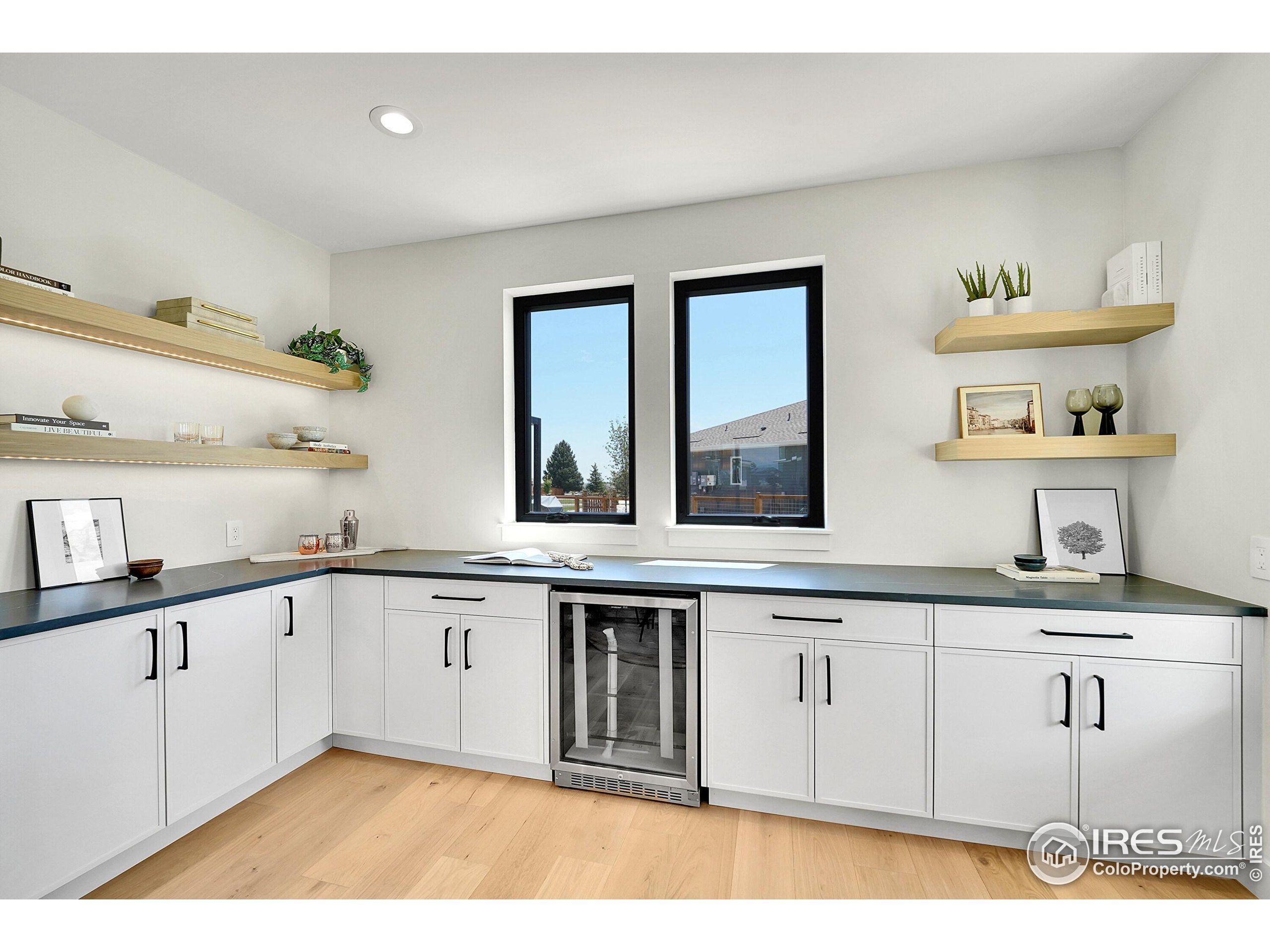 Louisville, Colorado, 80027, United States, 5 Bedrooms Bedrooms, ,6 BathroomsBathrooms,Residential,Active,1997547