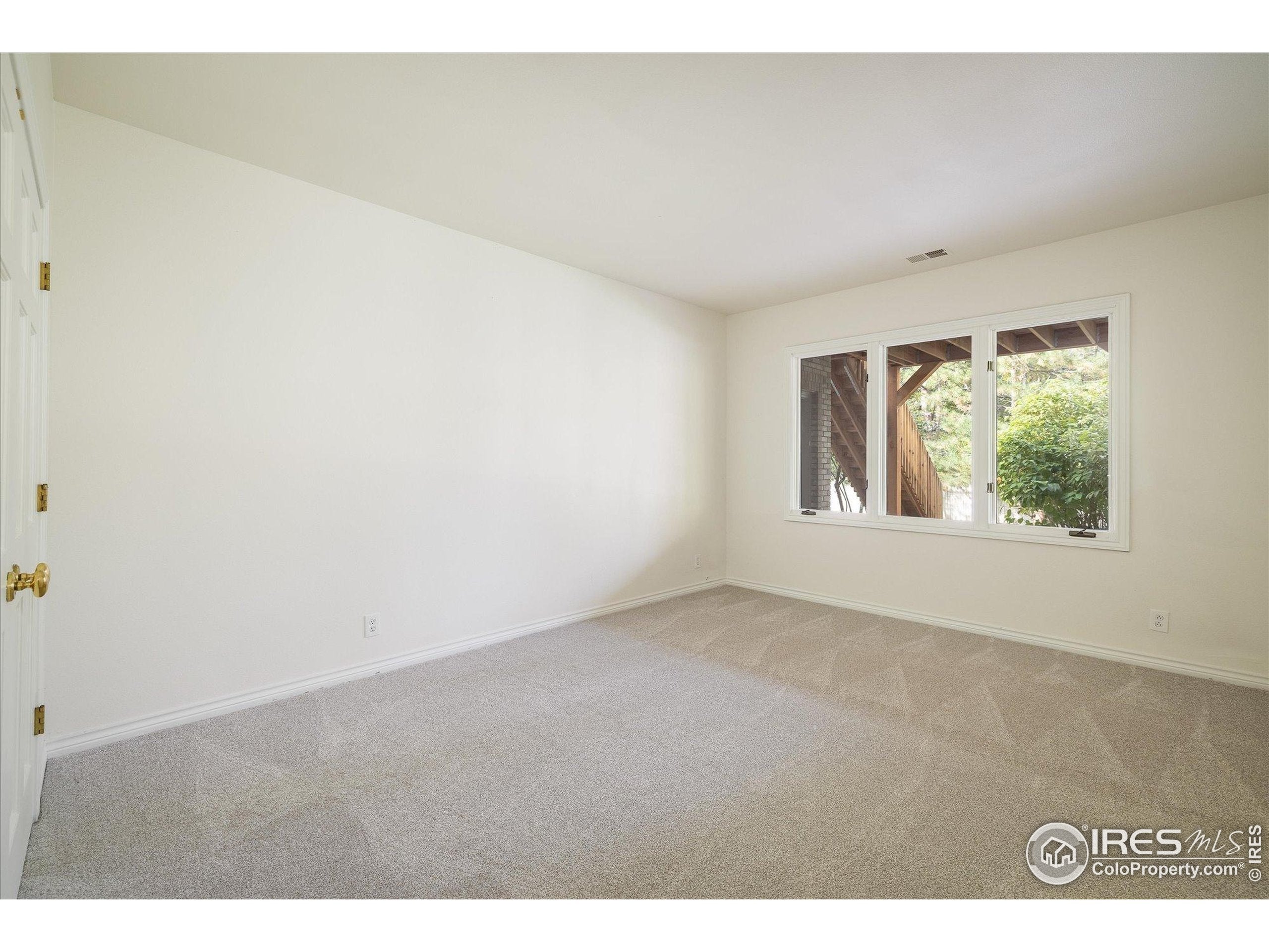 Lafayette, Colorado, 80026, United States, 4 Bedrooms Bedrooms, ,3 BathroomsBathrooms,Residential,Active,1959544