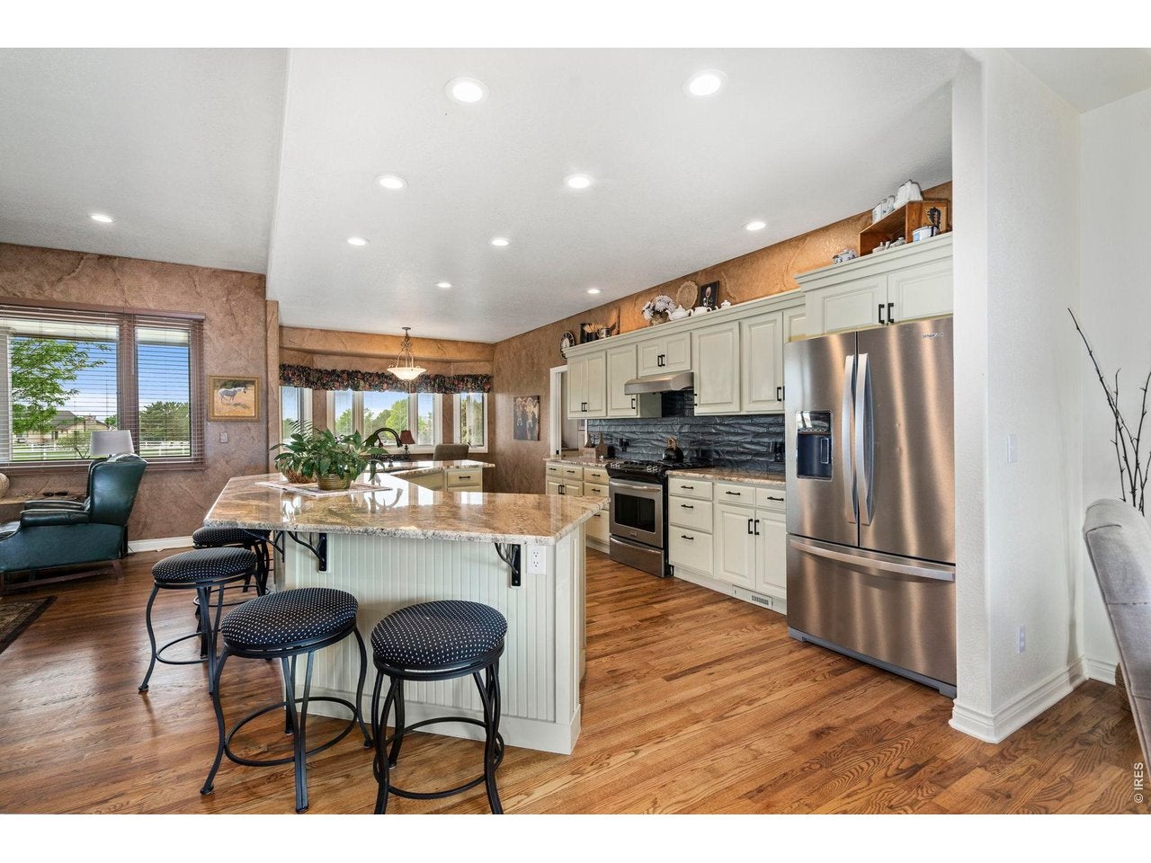 Windsor, Colorado, 80550, United States, 5 Bedrooms Bedrooms, ,4 BathroomsBathrooms,Residential,Active,2052058