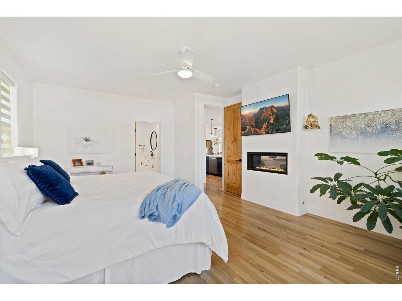 Berthoud, Colorado, 80513, United States, 5 Bedrooms Bedrooms, ,4 BathroomsBathrooms,Residential,Active,2045014