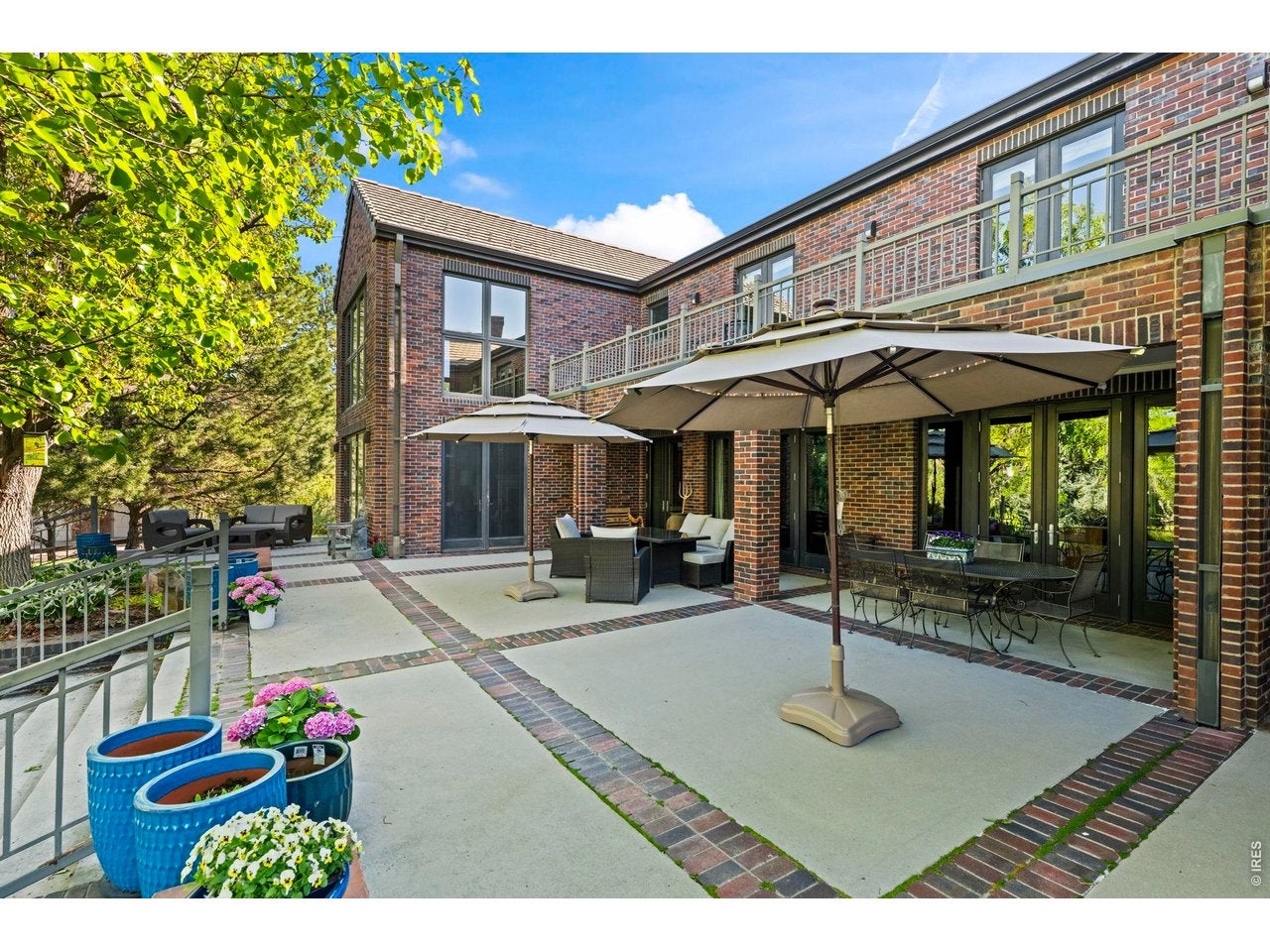 Niwot, Colorado, 80503, United States, 4 Bedrooms Bedrooms, ,7 BathroomsBathrooms,Residential,Active,2033402