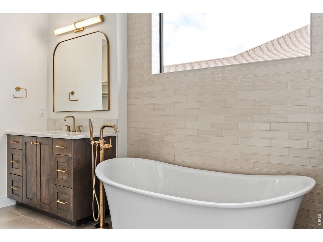 Windsor, Colorado, 80550, United States, 5 Bedrooms Bedrooms, ,4 BathroomsBathrooms,Residential,Active,1972154