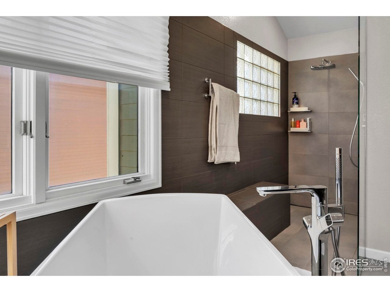 Boulder, Colorado, 80301, United States, 4 Bedrooms Bedrooms, ,4 BathroomsBathrooms,Residential,Active,2007916