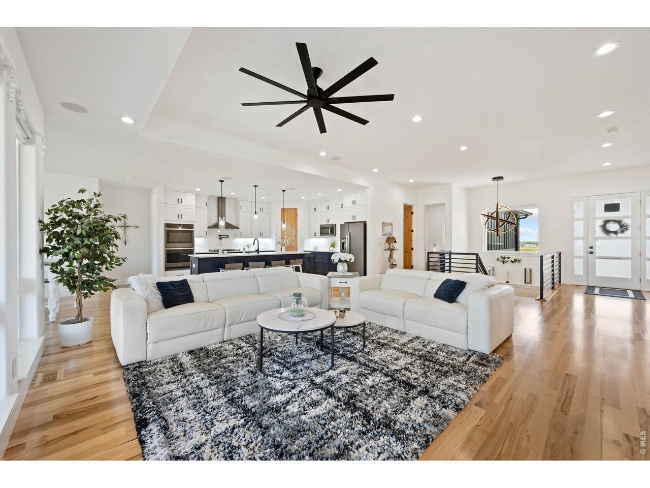 Berthoud, Colorado, 80513, United States, 5 Bedrooms Bedrooms, ,4 BathroomsBathrooms,Residential,Active,2045014