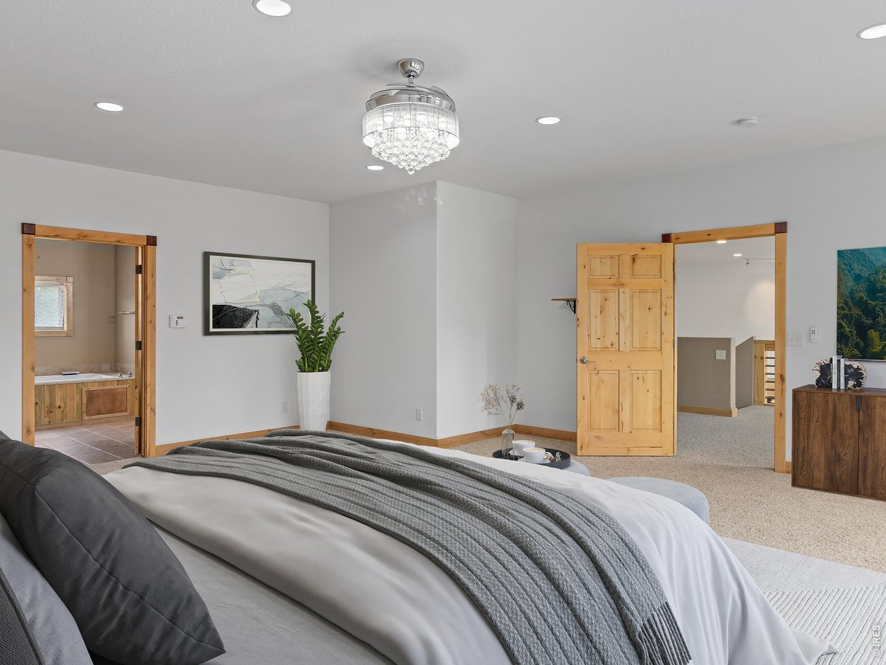 Estes Park, Colorado, 80517, United States, 5 Bedrooms Bedrooms, ,4 BathroomsBathrooms,Residential,Active,2043843