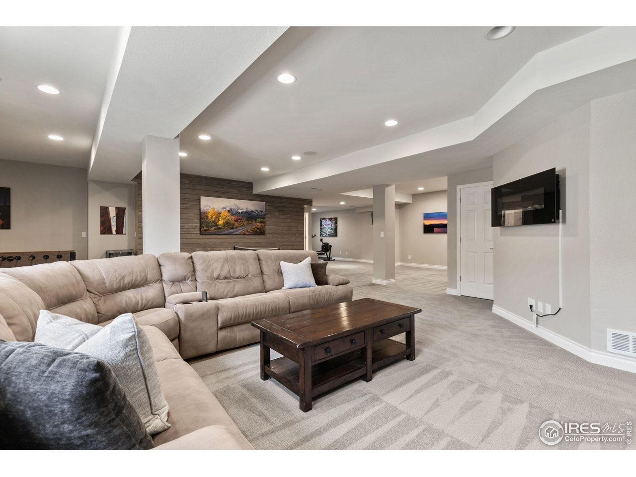 Louisville, Colorado, 80027, United States, 5 Bedrooms Bedrooms, ,5 BathroomsBathrooms,Residential,Active,2013448