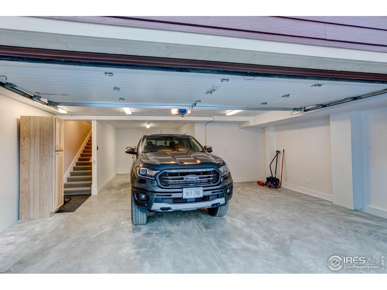 Lyons, Colorado, 80540, United States, 5 Bedrooms Bedrooms, ,4 BathroomsBathrooms,Residential,Active,2006864