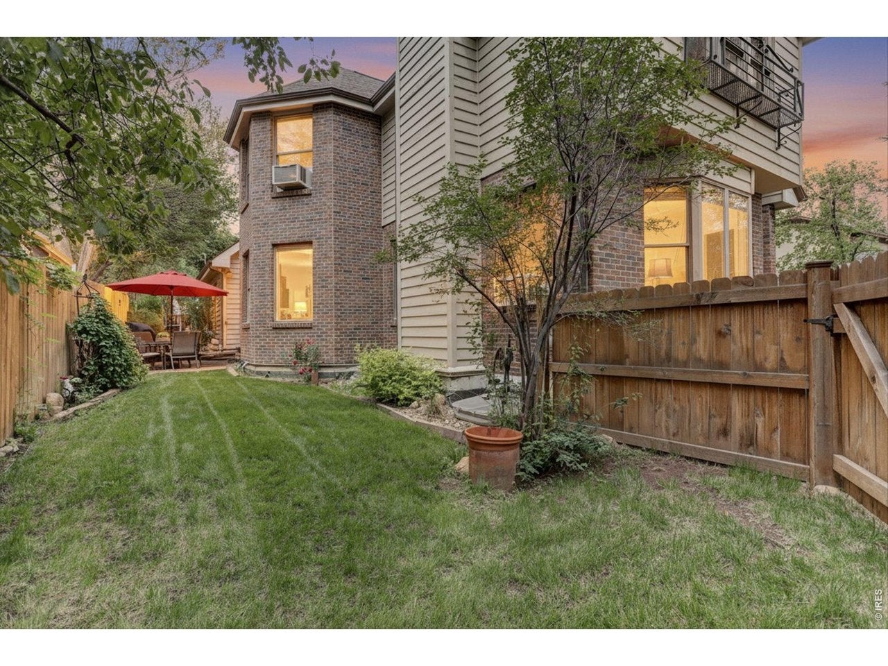 Boulder, Colorado, 80302, United States, 3 Bedrooms Bedrooms, ,4 BathroomsBathrooms,Residential,Active,2008343
