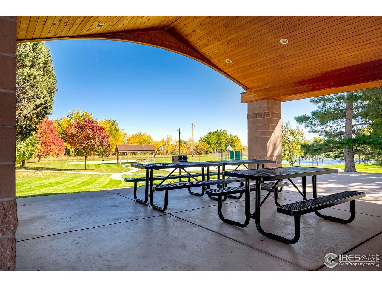 Longmont, Colorado, 80503, United States, 3 Bedrooms Bedrooms, ,3 BathroomsBathrooms,Residential,Contingent,1997617