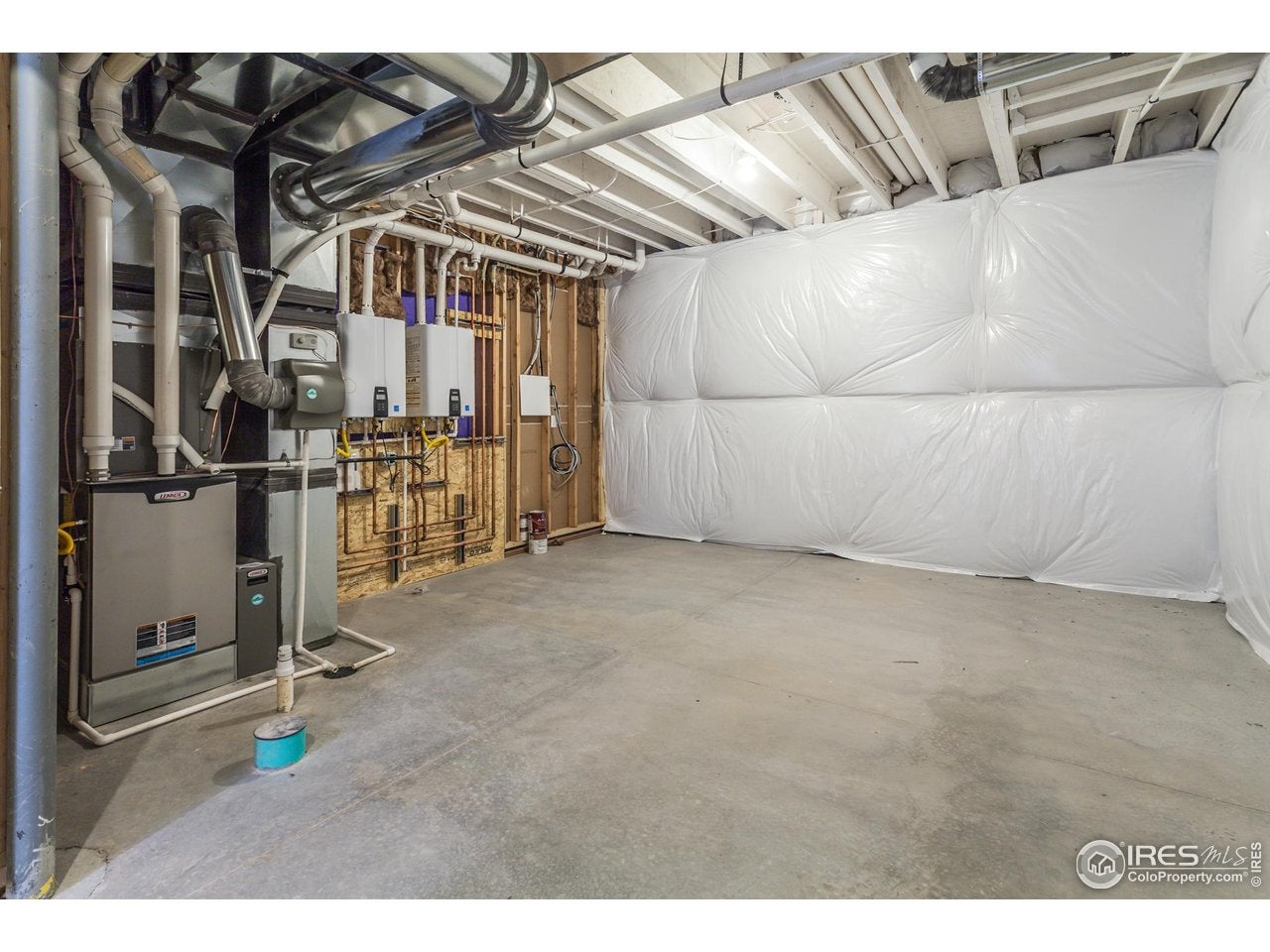 Berthoud, Colorado, 80513, United States, 4 Bedrooms Bedrooms, ,4 BathroomsBathrooms,Residential,Active,1995272