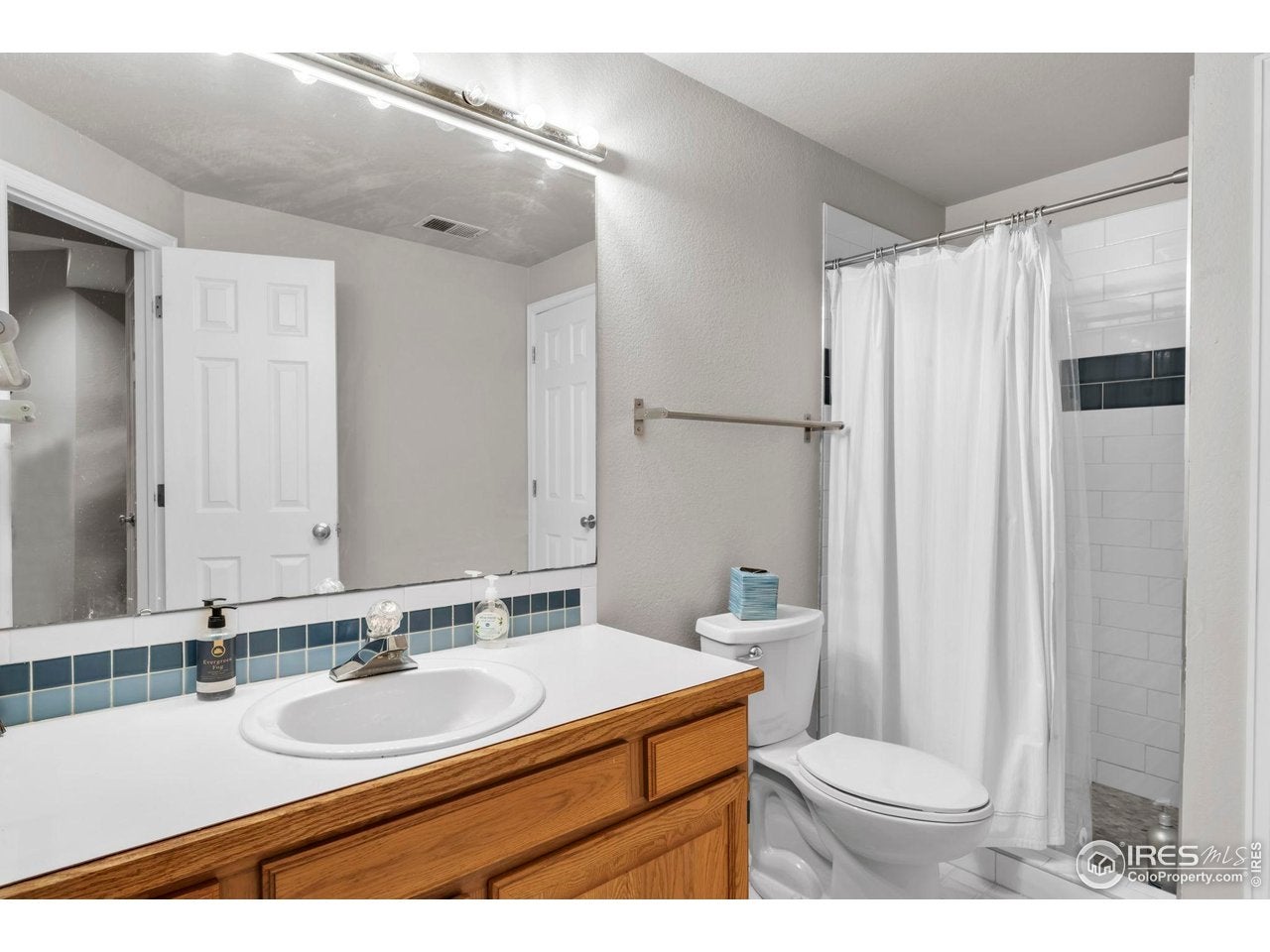 Boulder, Colorado, 80301, United States, 4 Bedrooms Bedrooms, ,4 BathroomsBathrooms,Residential,Active,2007916