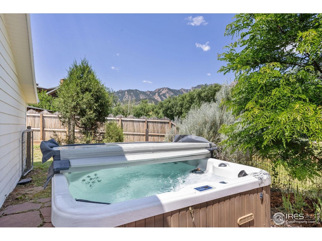 Boulder, Colorado, 80303, United States, 4 Bedrooms Bedrooms, ,4 BathroomsBathrooms,Residential,Active,2007975