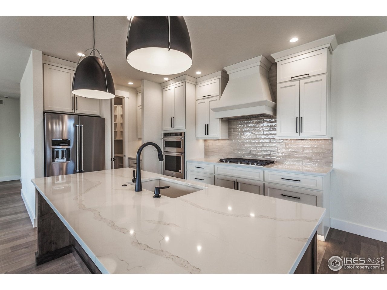 Berthoud, Colorado, 80513, United States, 4 Bedrooms Bedrooms, ,4 BathroomsBathrooms,Residential,Active,1995272