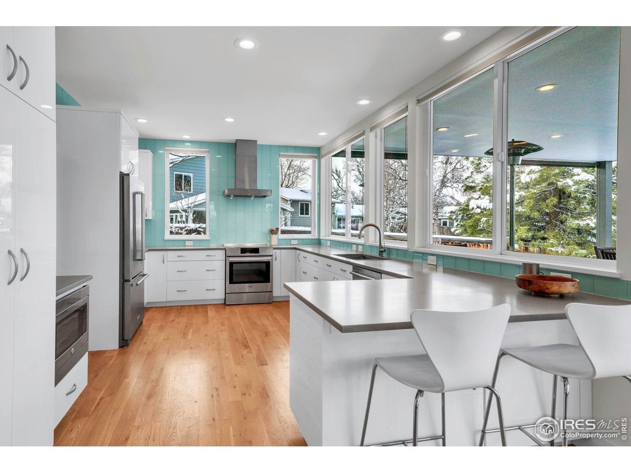 Louisville, Colorado, 80027, United States, 4 Bedrooms Bedrooms, ,3 BathroomsBathrooms,Residential,Active,2009400