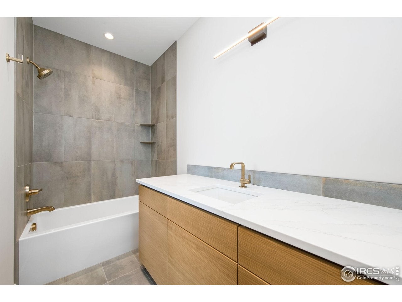 Loveland, Colorado, 80537, United States, 2 Bedrooms Bedrooms, ,3 BathroomsBathrooms,Residential,Active,1884717