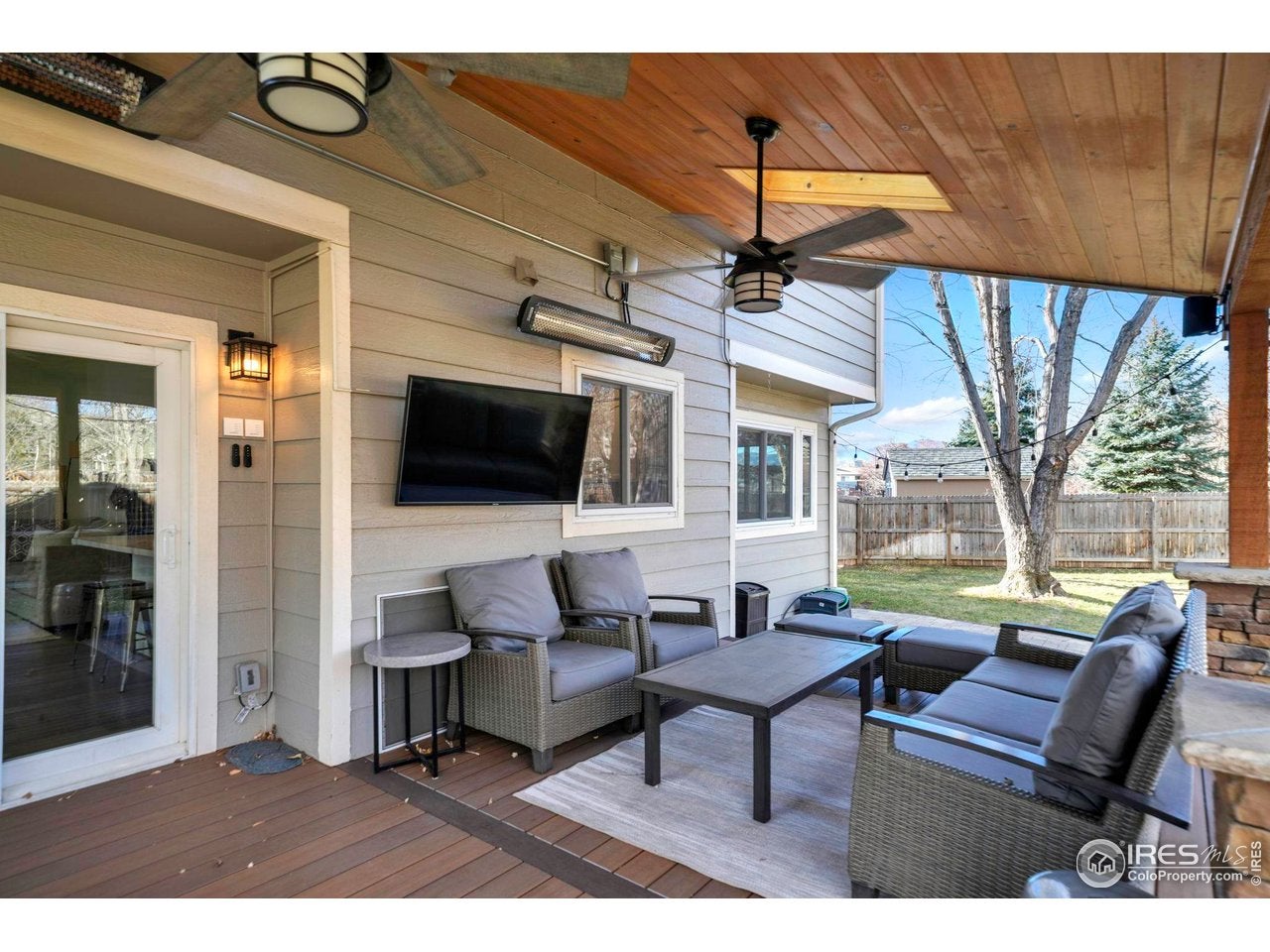 Louisville, Colorado, 80027, United States, 4 Bedrooms Bedrooms, ,4 BathroomsBathrooms,Residential,Active,2009812