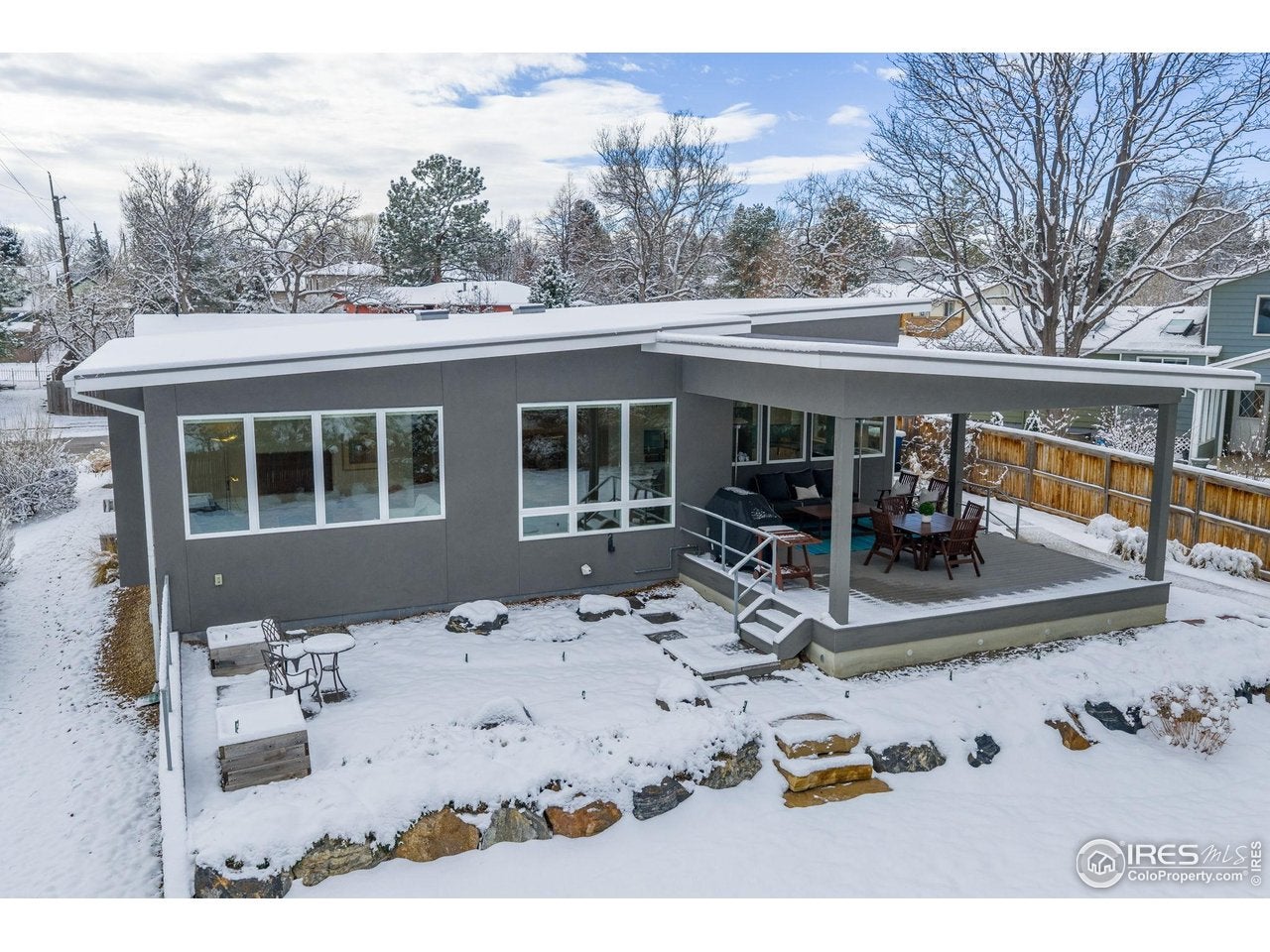 Louisville, Colorado, 80027, United States, 4 Bedrooms Bedrooms, ,3 BathroomsBathrooms,Residential,Active,2009400