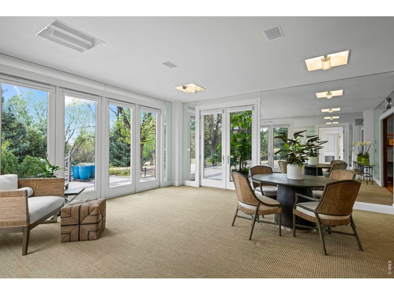 Niwot, Colorado, 80503, United States, 4 Bedrooms Bedrooms, ,7 BathroomsBathrooms,Residential,Active,2033402