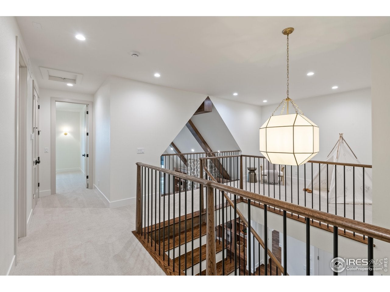 Windsor, Colorado, 80550, United States, 4 Bedrooms Bedrooms, ,4 BathroomsBathrooms,Residential,Active,2007980