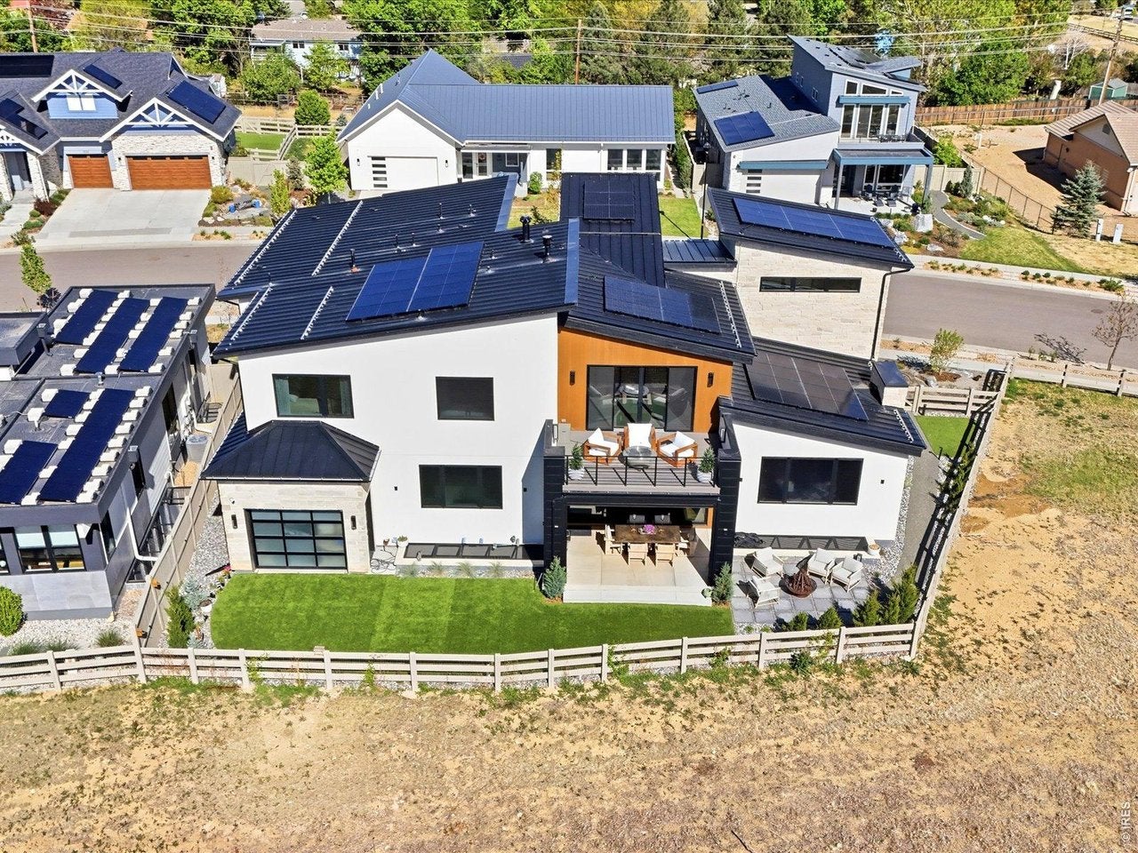 Louisville, Colorado, 80027, United States, 5 Bedrooms Bedrooms, ,7 BathroomsBathrooms,Residential,Active,2045701