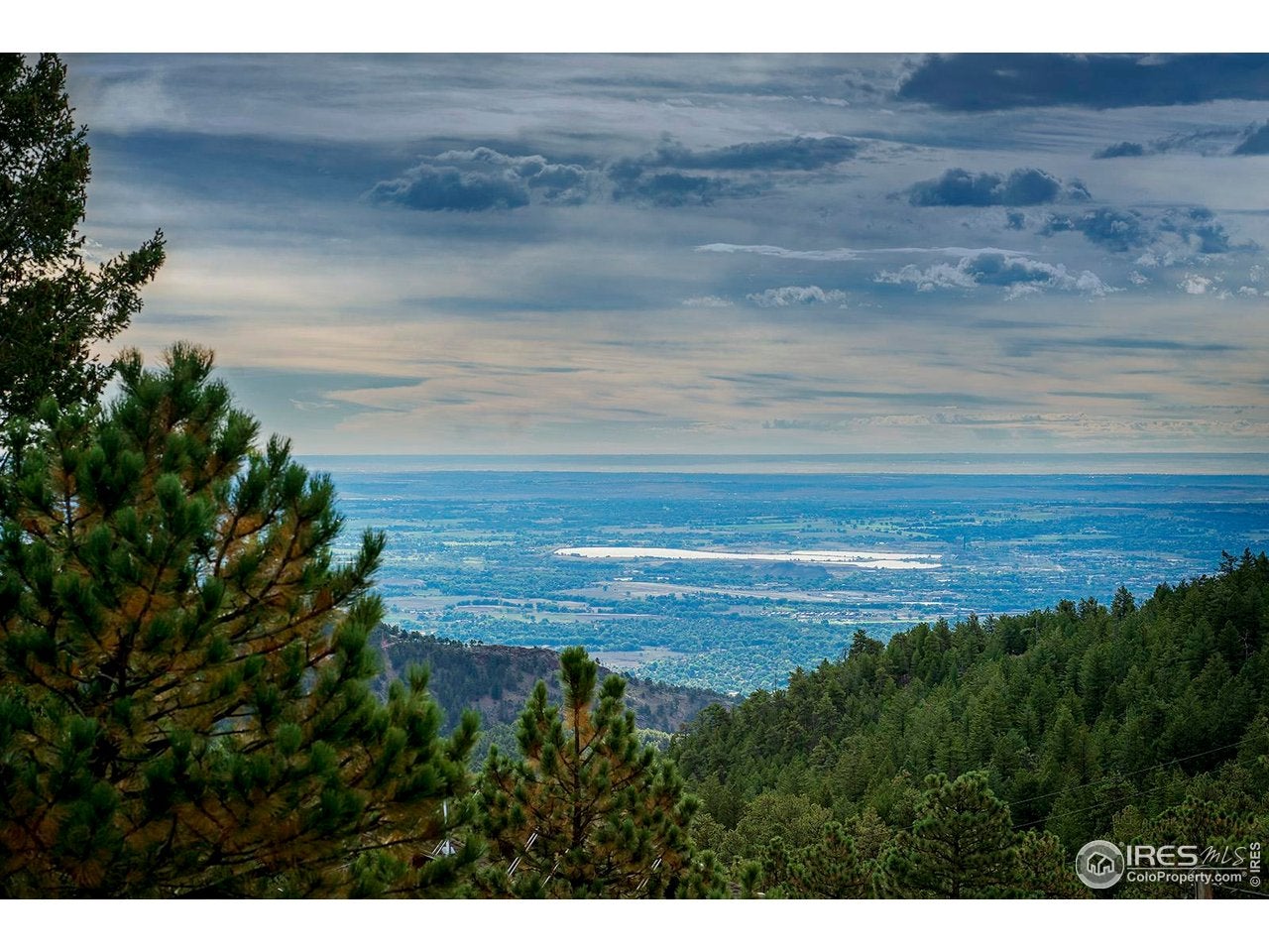 Boulder, Colorado, 80302, United States, 3 Bedrooms Bedrooms, ,3 BathroomsBathrooms,Residential,Active,2017455