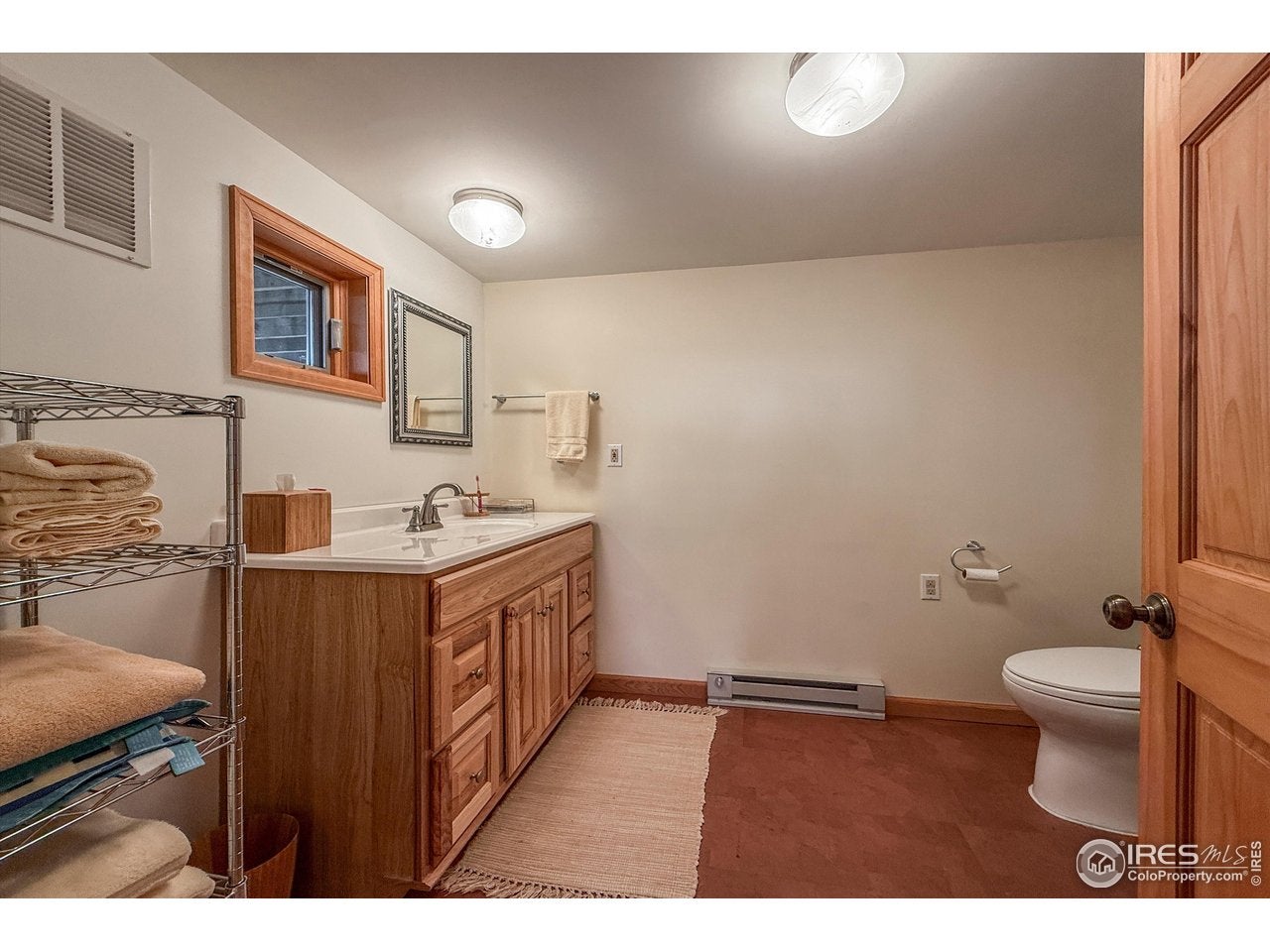 Lyons, Colorado, 80540, United States, 2 Bedrooms Bedrooms, ,2 BathroomsBathrooms,Residential,Active,1876678