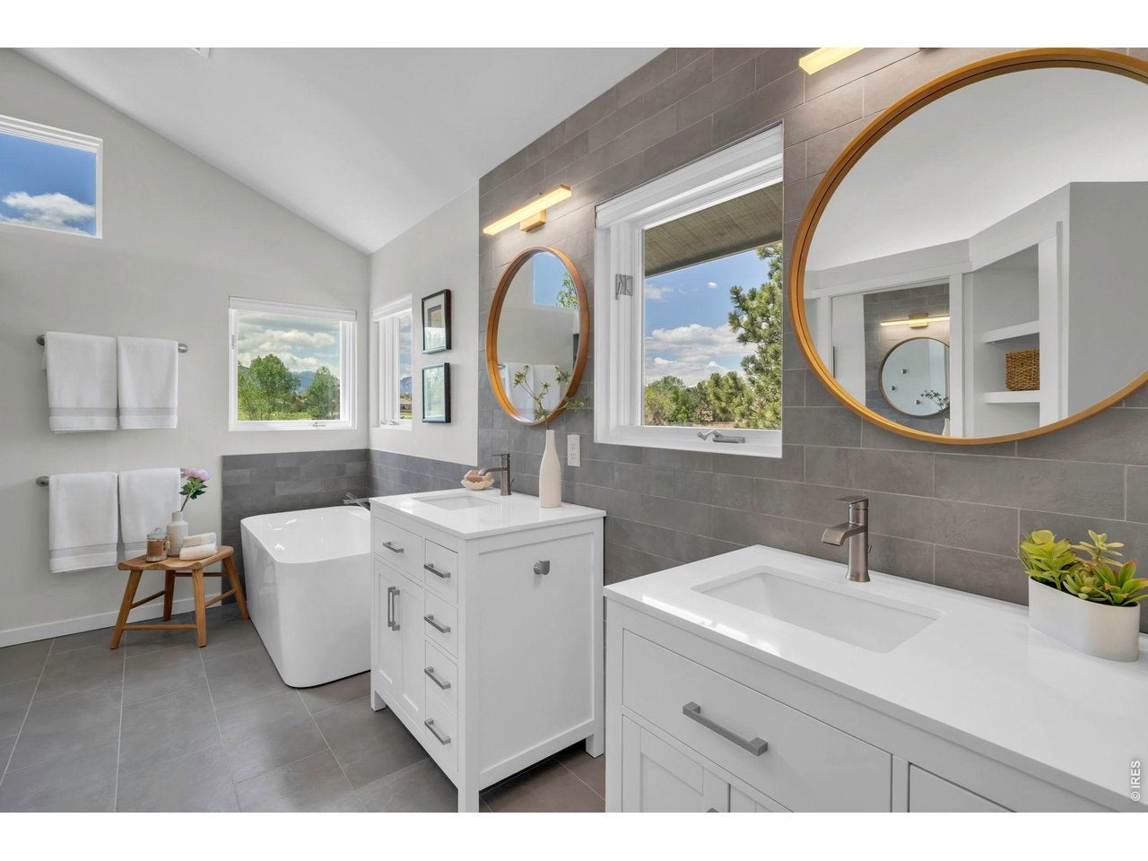 Louisville, Colorado, 80027, United States, 5 Bedrooms Bedrooms, ,5 BathroomsBathrooms,Residential,Active,2043815