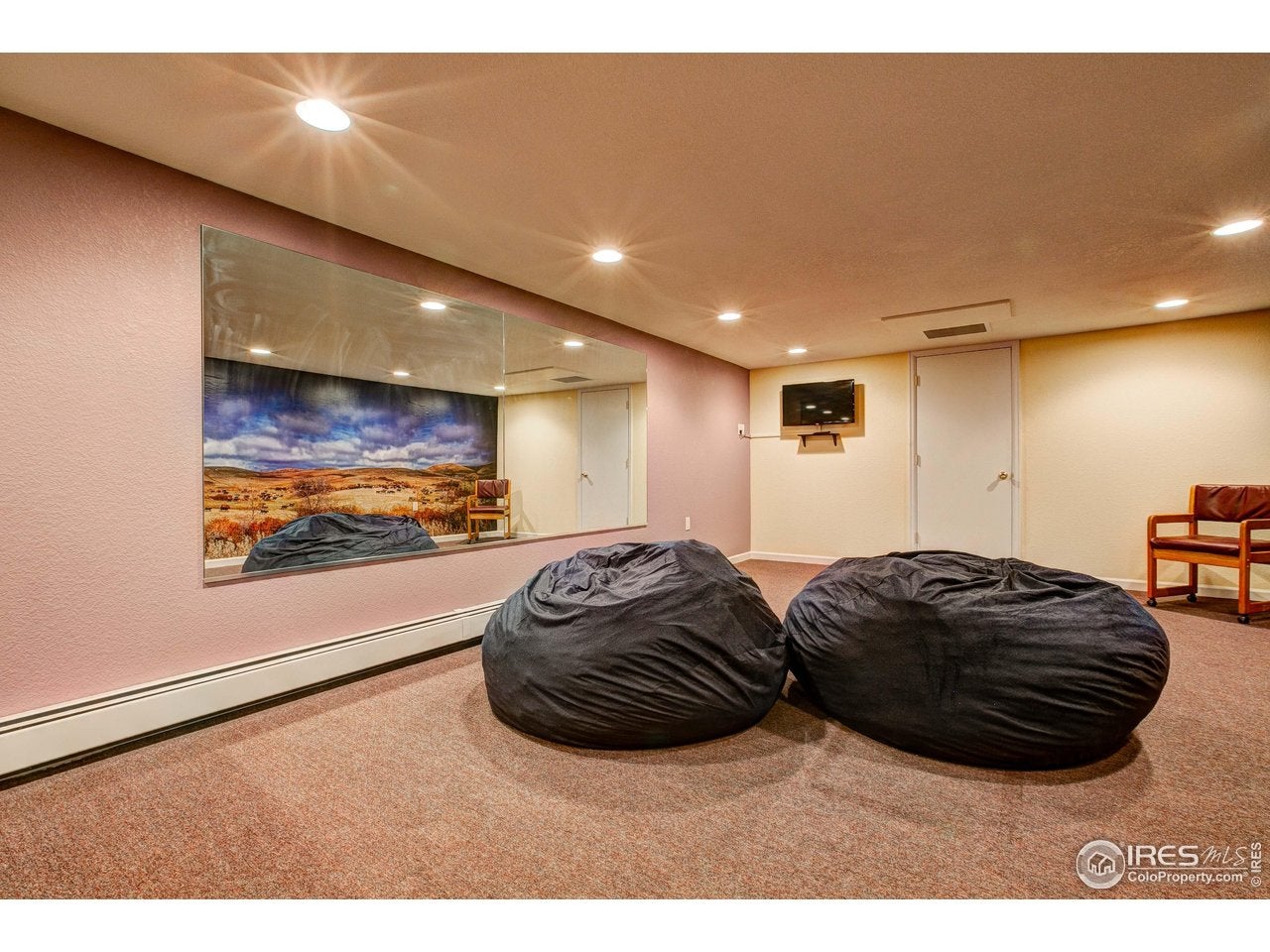 Estes Park, Colorado, 80517, United States, 4 Bedrooms Bedrooms, ,3 BathroomsBathrooms,Residential,Active,1952630