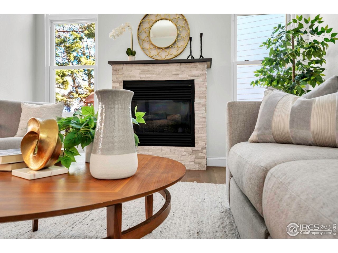 Louisville, Colorado, 80027, United States, 4 Bedrooms Bedrooms, ,4 BathroomsBathrooms,Residential,Active,2009812