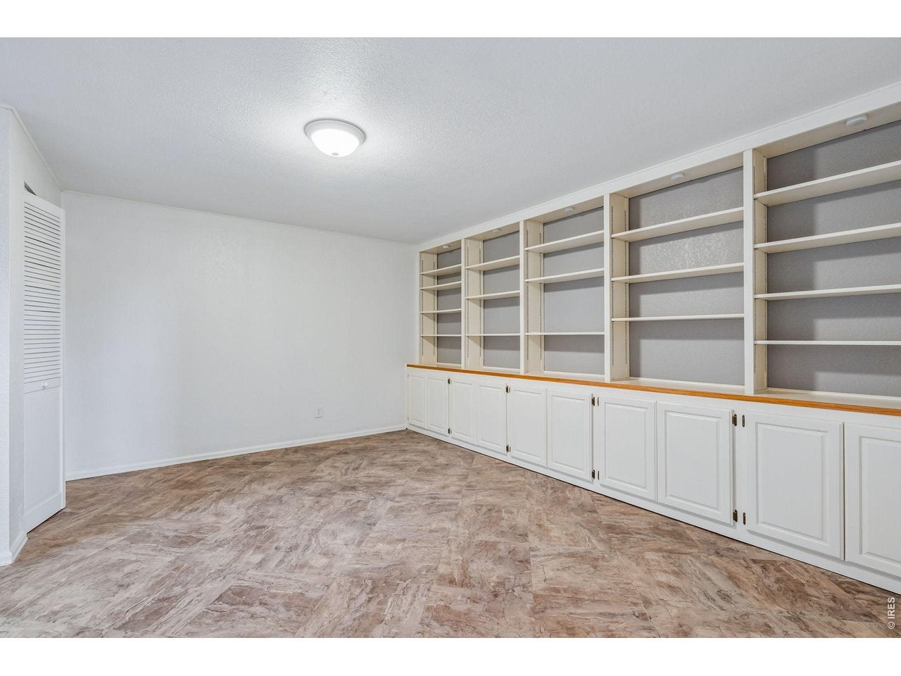 Loveland, Colorado, 80538, United States, 4 Bedrooms Bedrooms, ,3 BathroomsBathrooms,Residential,Active,2036031