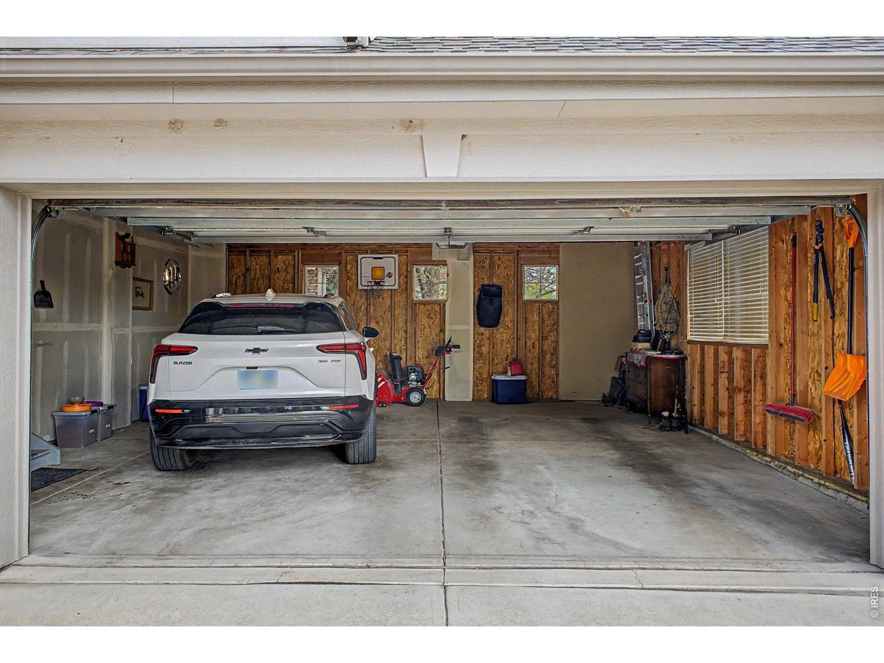 Longmont, Colorado, 80503, United States, 5 Bedrooms Bedrooms, ,5 BathroomsBathrooms,Residential,Active,2042652