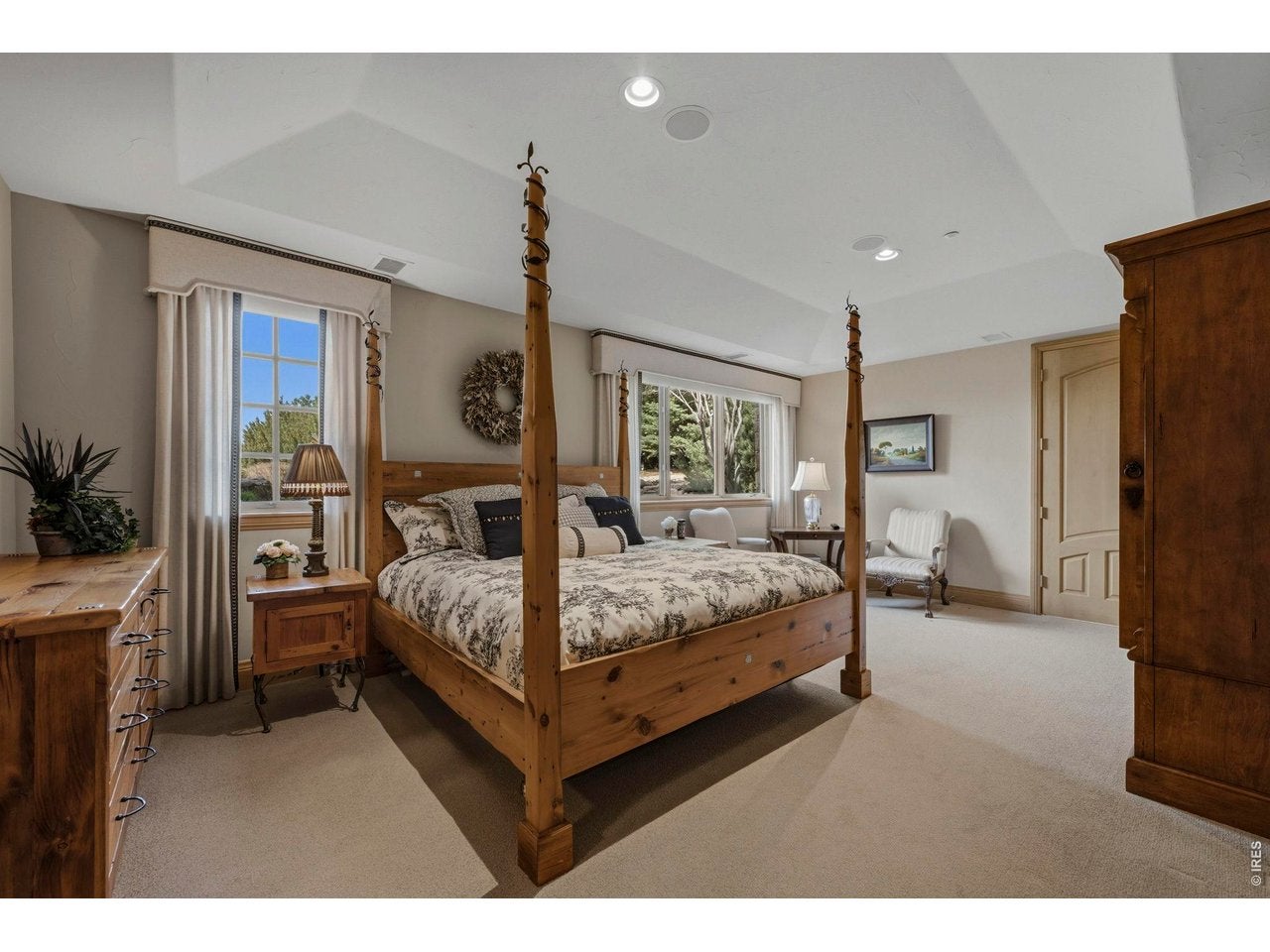 Niwot, Colorado, 80503, United States, 5 Bedrooms Bedrooms, ,6 BathroomsBathrooms,Residential,Active,2045621