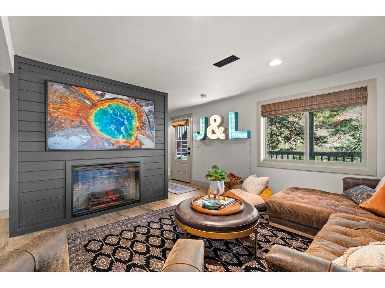 Boulder, Colorado, 80304, United States, 4 Bedrooms Bedrooms, ,4 BathroomsBathrooms,Residential,Contingent,2045742