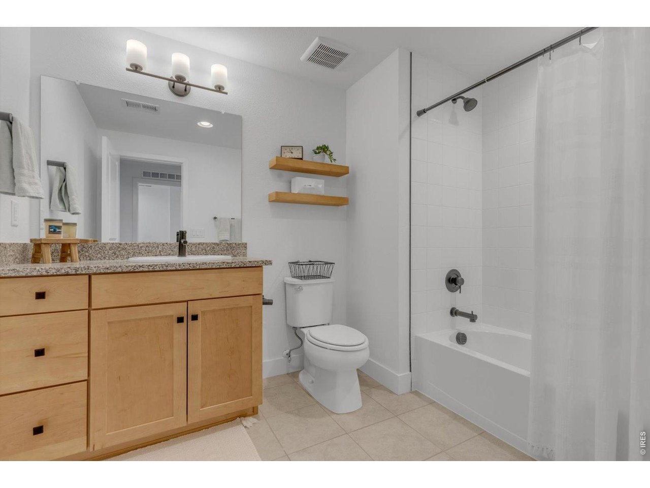 Broomfield, Colorado, 80023, United States, 5 Bedrooms Bedrooms, ,5 BathroomsBathrooms,Residential,Active,2052095