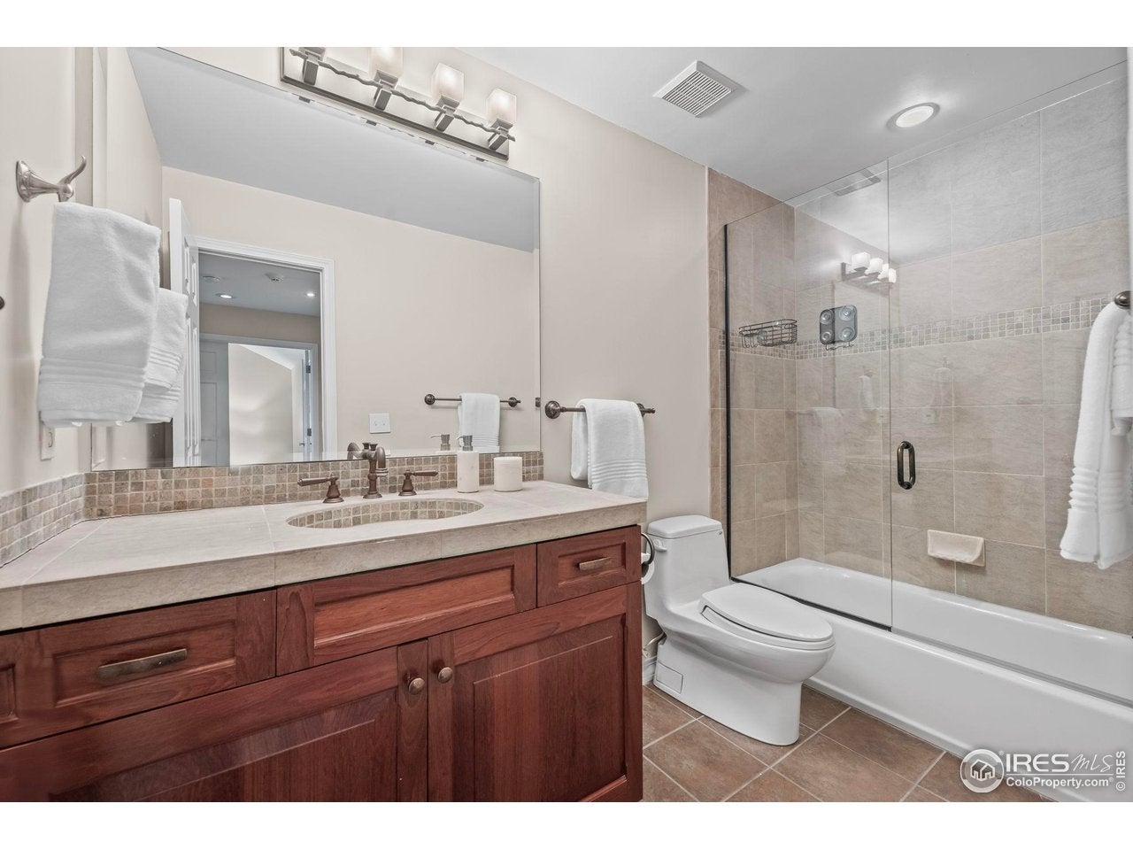 Boulder, Colorado, 80301, United States, 3 Bedrooms Bedrooms, ,4 BathroomsBathrooms,Residential,Active,1997580