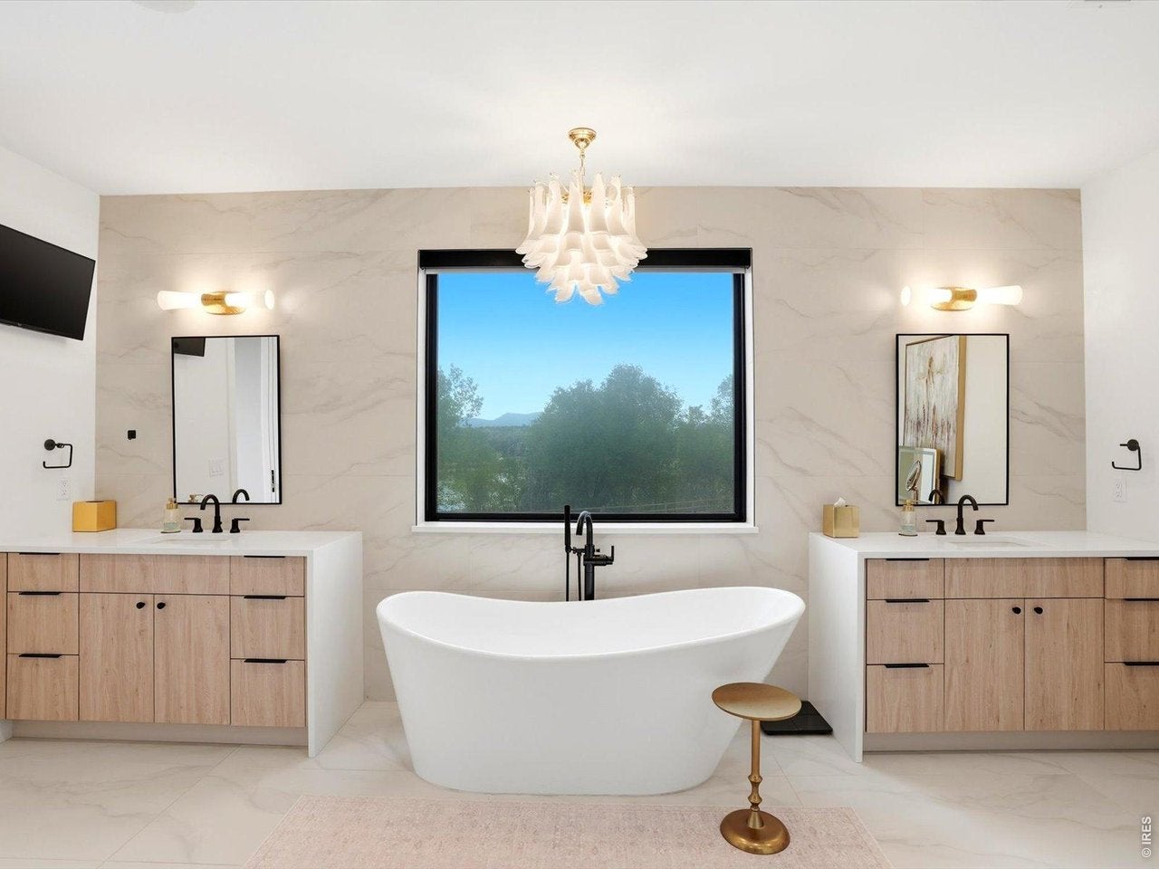 Louisville, Colorado, 80027, United States, 5 Bedrooms Bedrooms, ,7 BathroomsBathrooms,Residential,Active,2045701