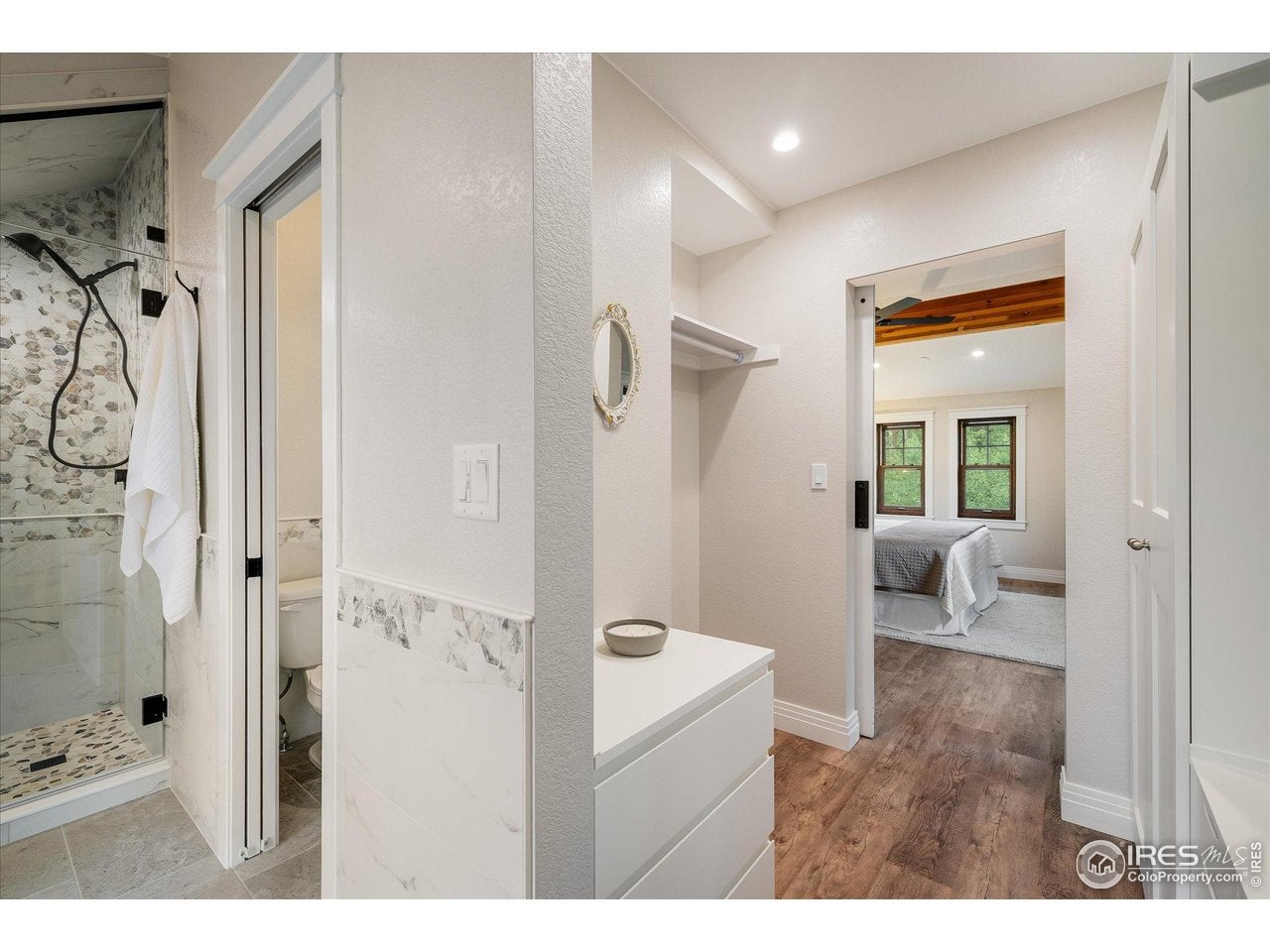 Golden, Colorado, 80403, United States, ,3 BathroomsBathrooms,Residential,Active,1888512