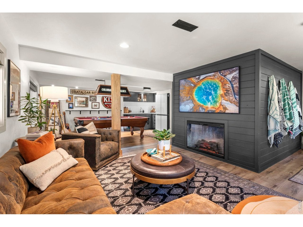 Boulder, Colorado, 80304, United States, 4 Bedrooms Bedrooms, ,4 BathroomsBathrooms,Residential,Contingent,2045742