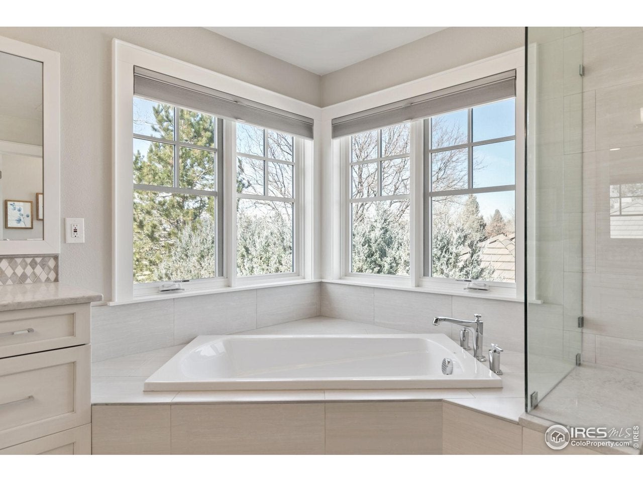 Louisville, Colorado, 80027, United States, 5 Bedrooms Bedrooms, ,5 BathroomsBathrooms,Residential,Active,2013448