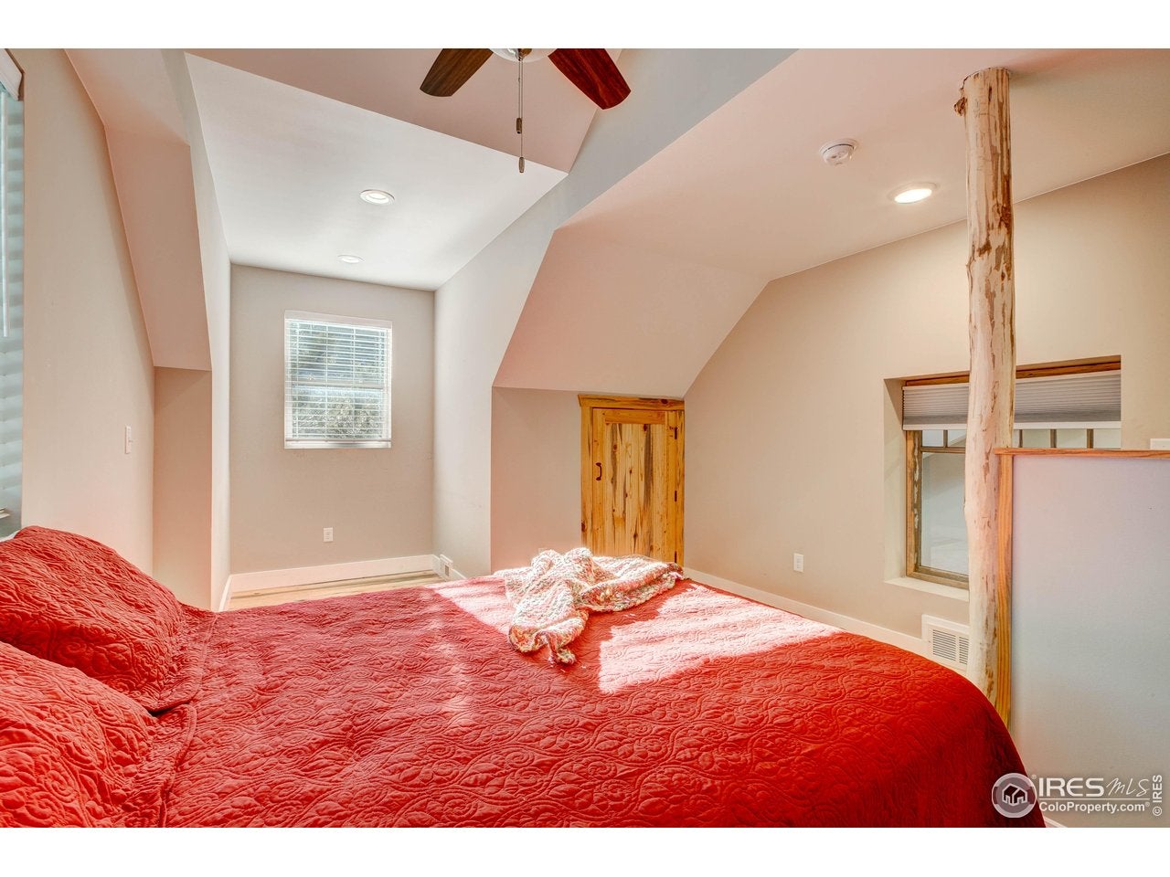 Lyons, Colorado, 80540, United States, 5 Bedrooms Bedrooms, ,4 BathroomsBathrooms,Residential,Active,2006864