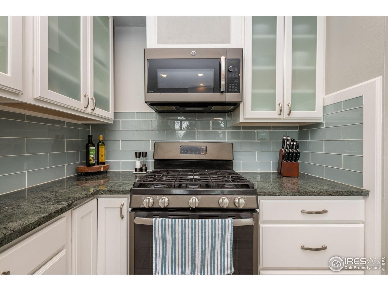 Boulder, Colorado, 80304, United States, 4 Bedrooms Bedrooms, ,3 BathroomsBathrooms,Residential,Active,1997605