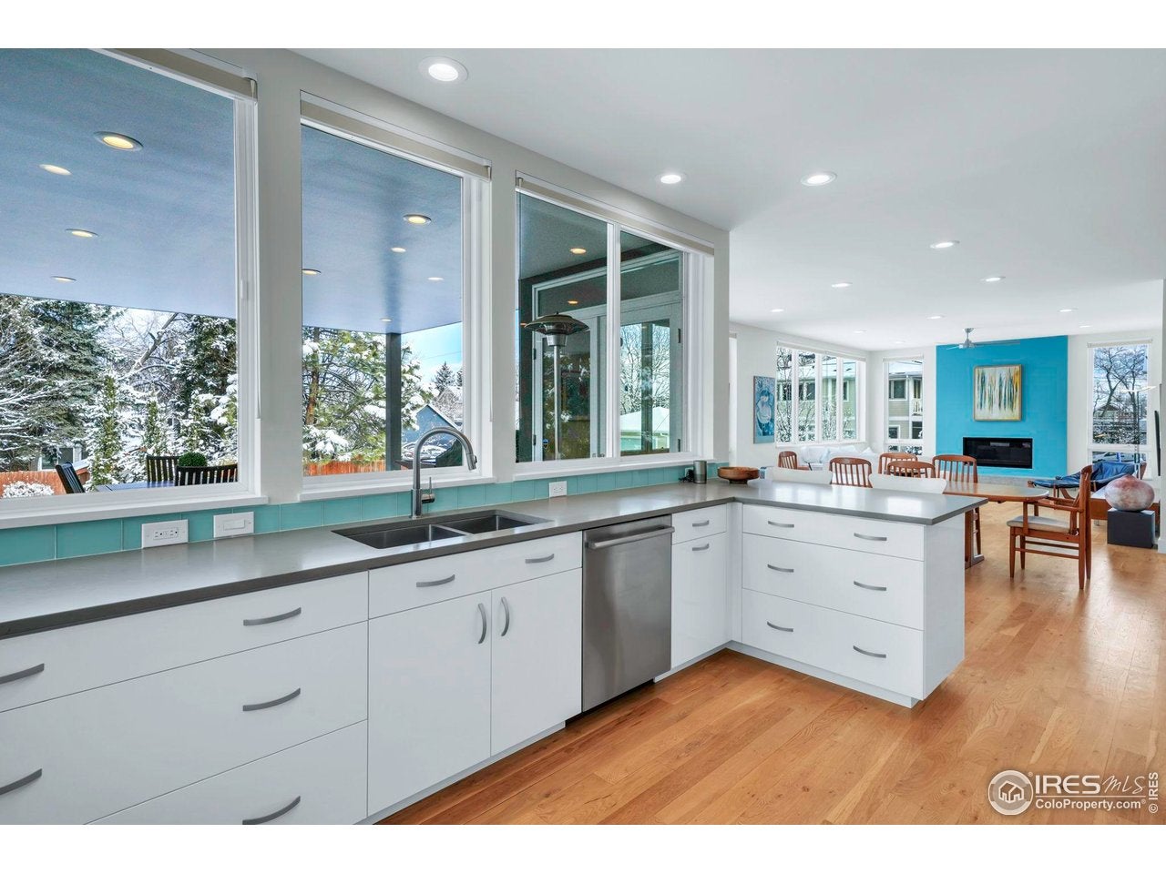 Louisville, Colorado, 80027, United States, 4 Bedrooms Bedrooms, ,3 BathroomsBathrooms,Residential,Active,2009400