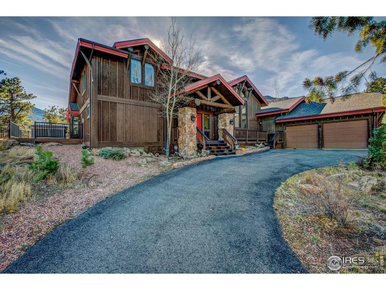 Estes Park, Colorado, 80517, United States, 4 Bedrooms Bedrooms, ,3 BathroomsBathrooms,Residential,Active,1990027